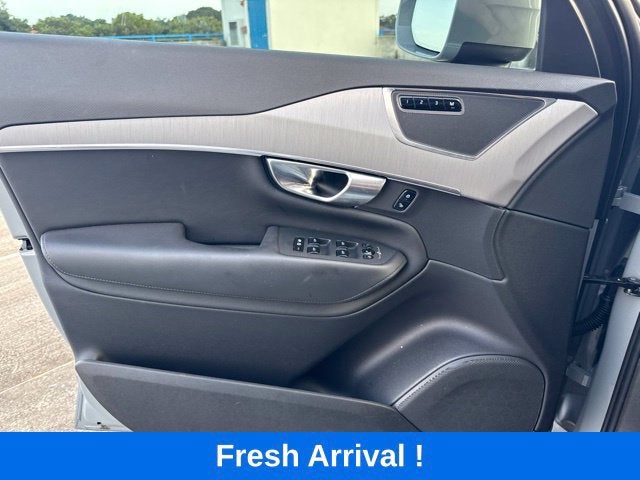 2024 Volvo XC90 Core Bright Theme