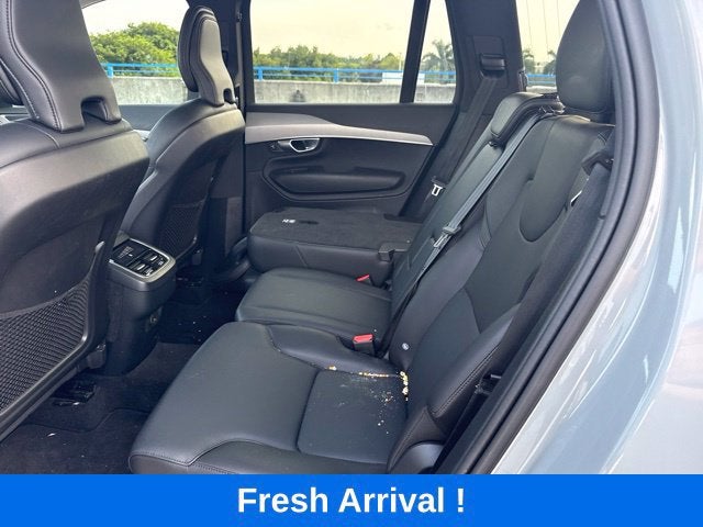 2024 Volvo XC90 Core Bright Theme