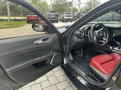 2022 Alfa Romeo Giulia Veloce