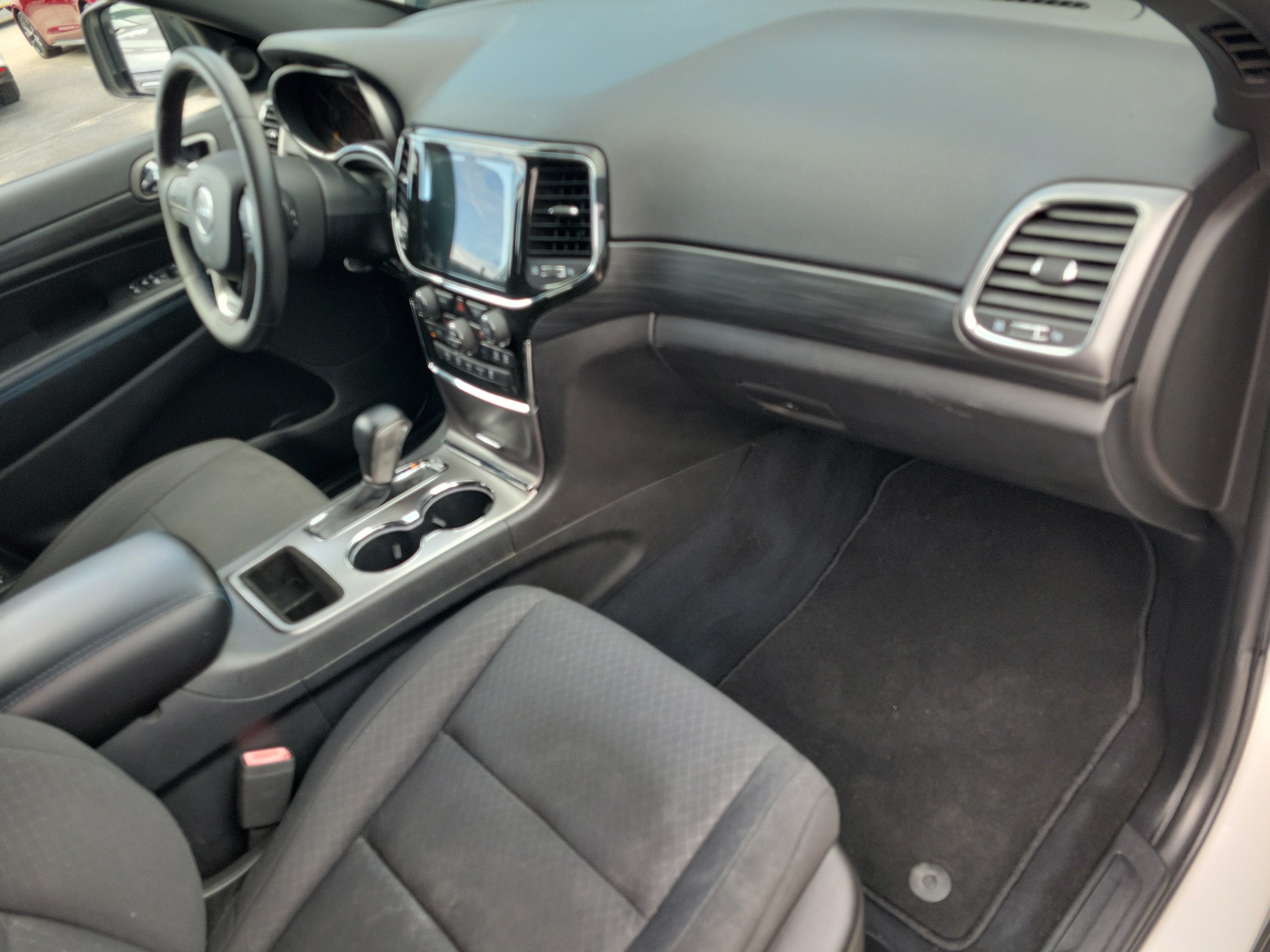 2019 Jeep Grand Cherokee Upland