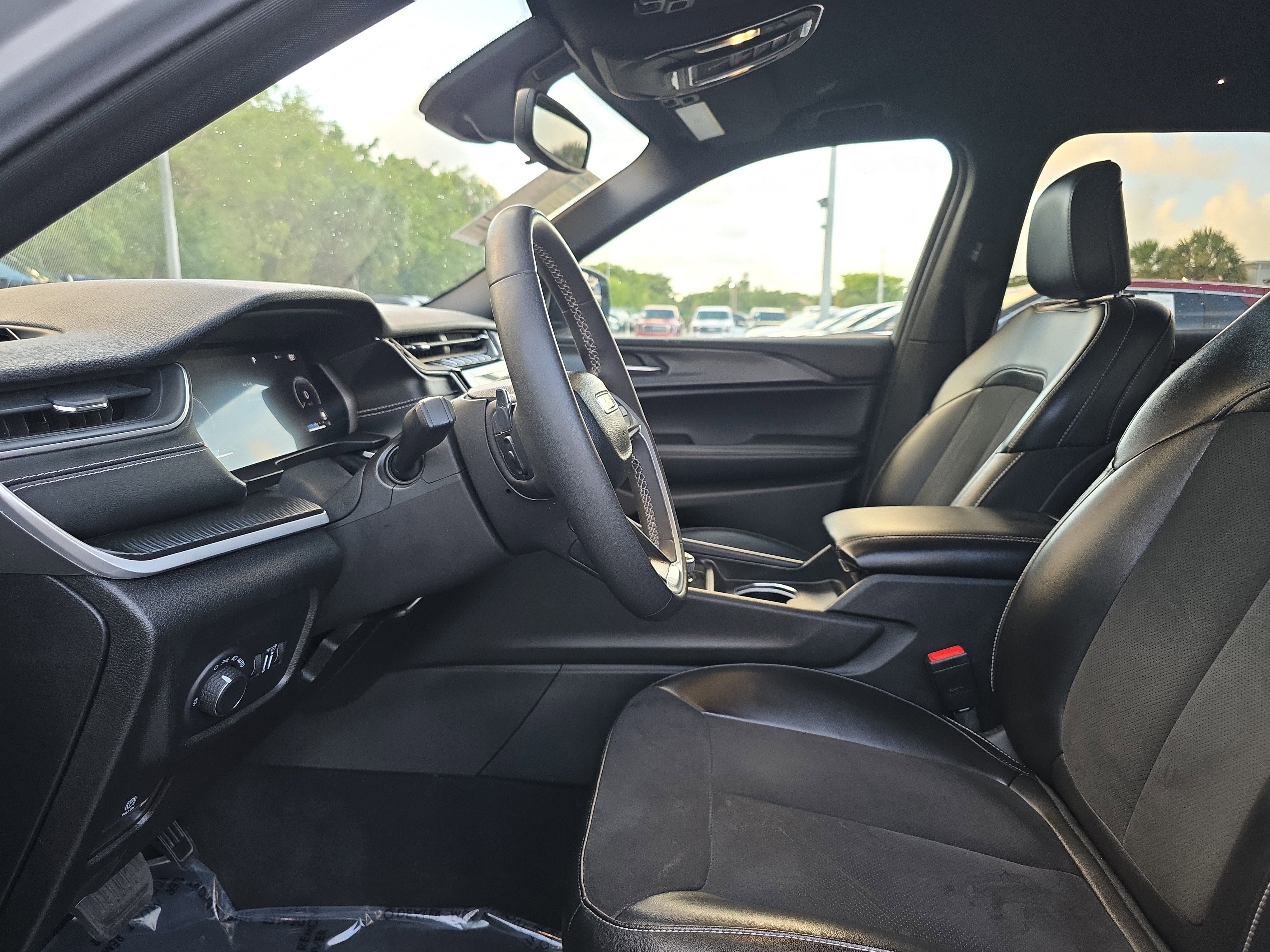 2023 Jeep Grand Cherokee L Altitude