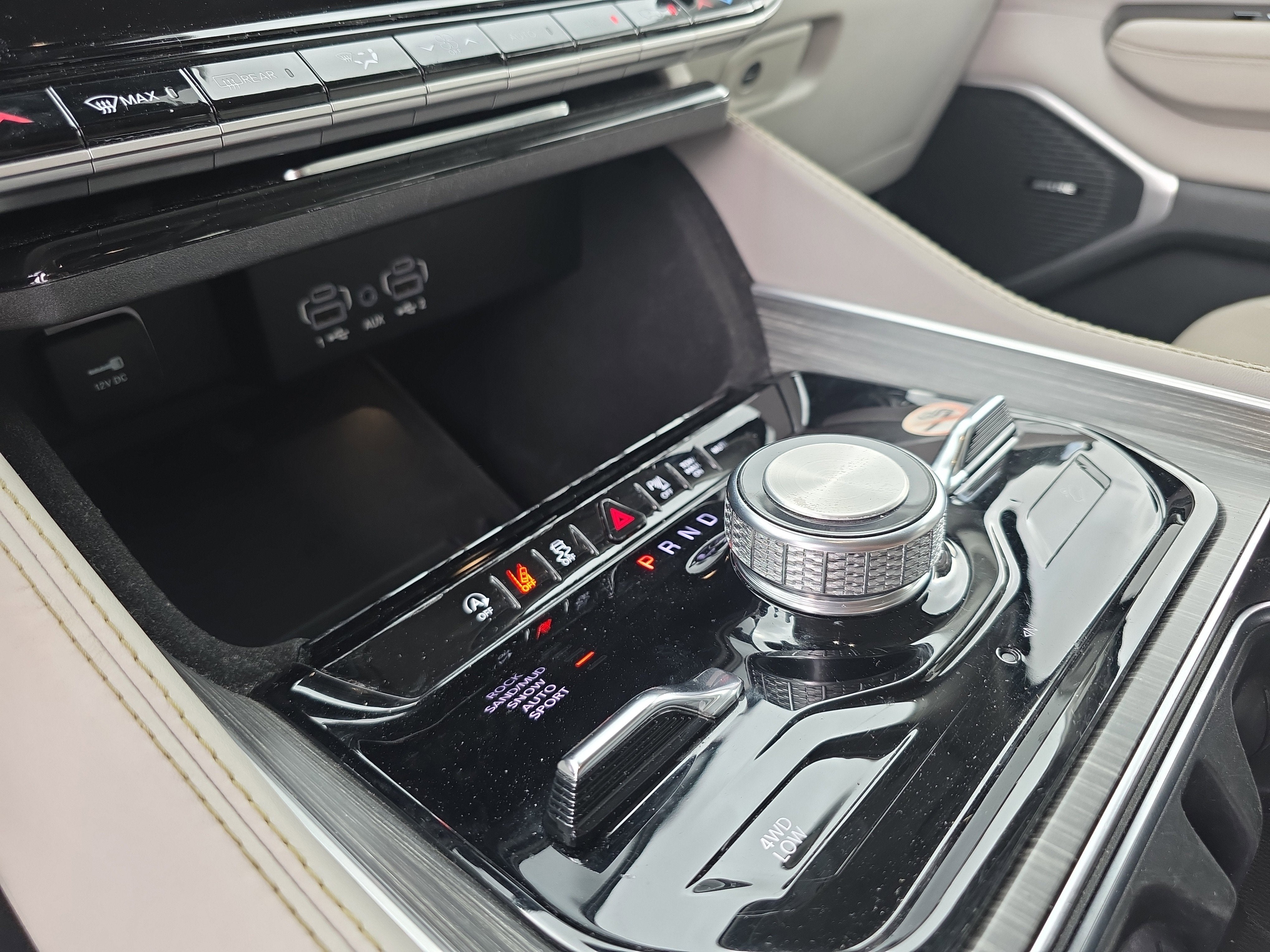 2024 Jeep Wagoneer L Series III