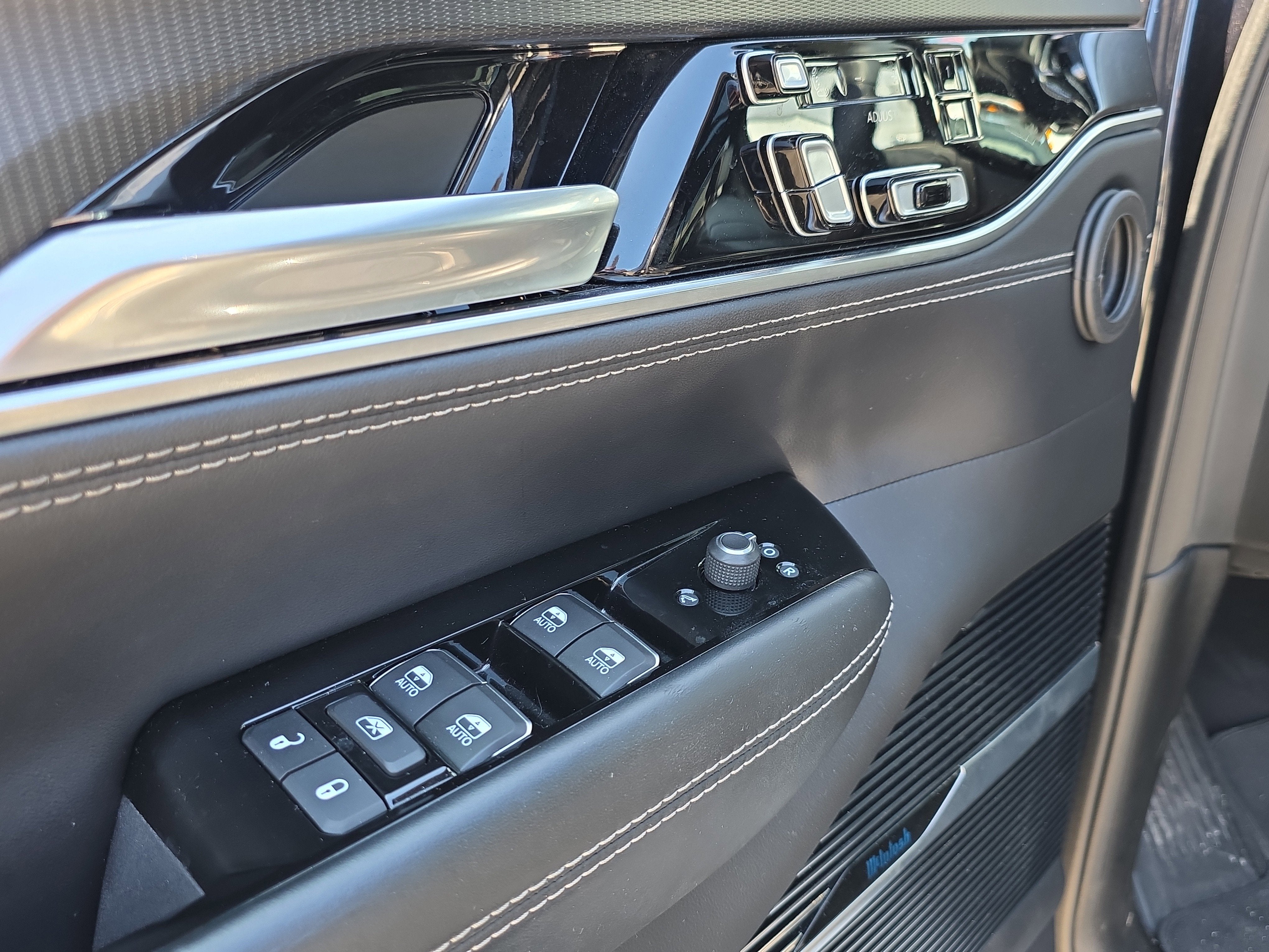 2024 Jeep Grand Wagoneer L Series II