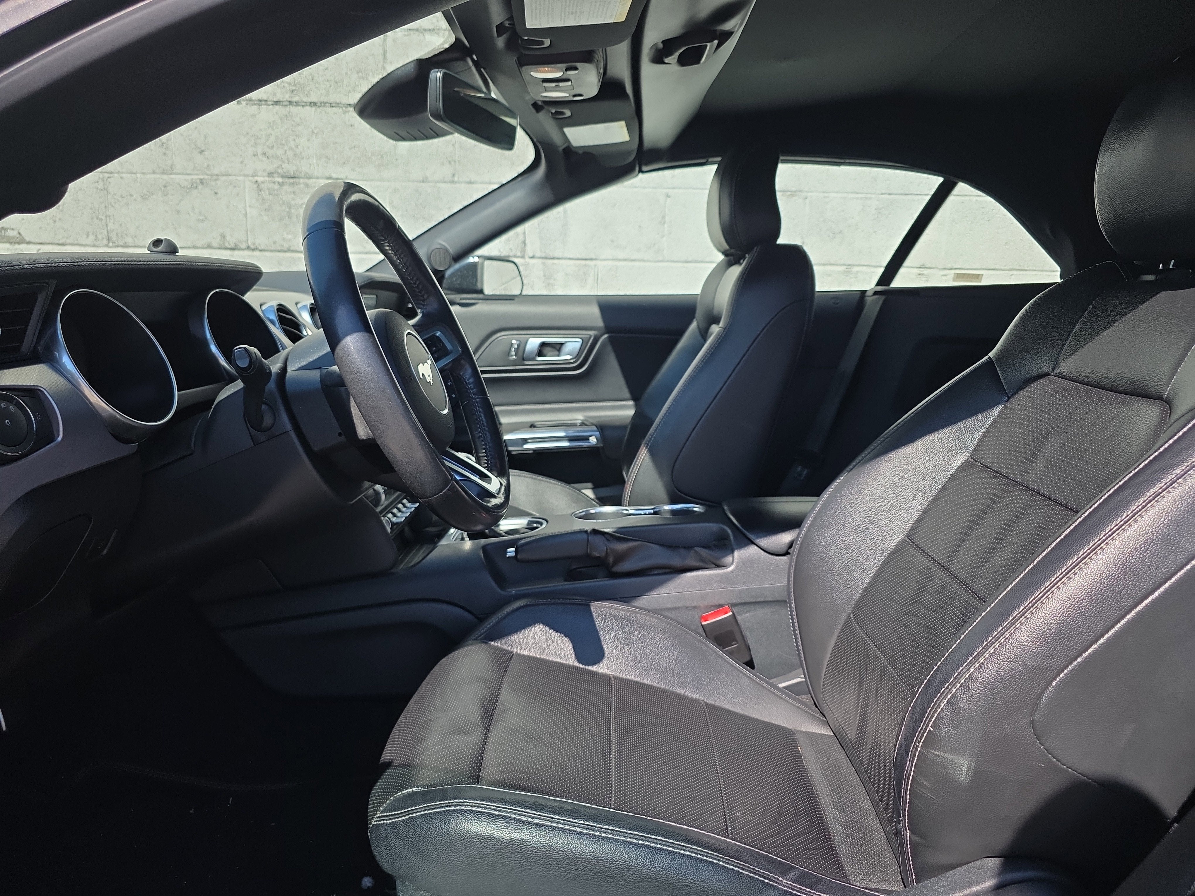 2022 Ford Mustang EcoBoost