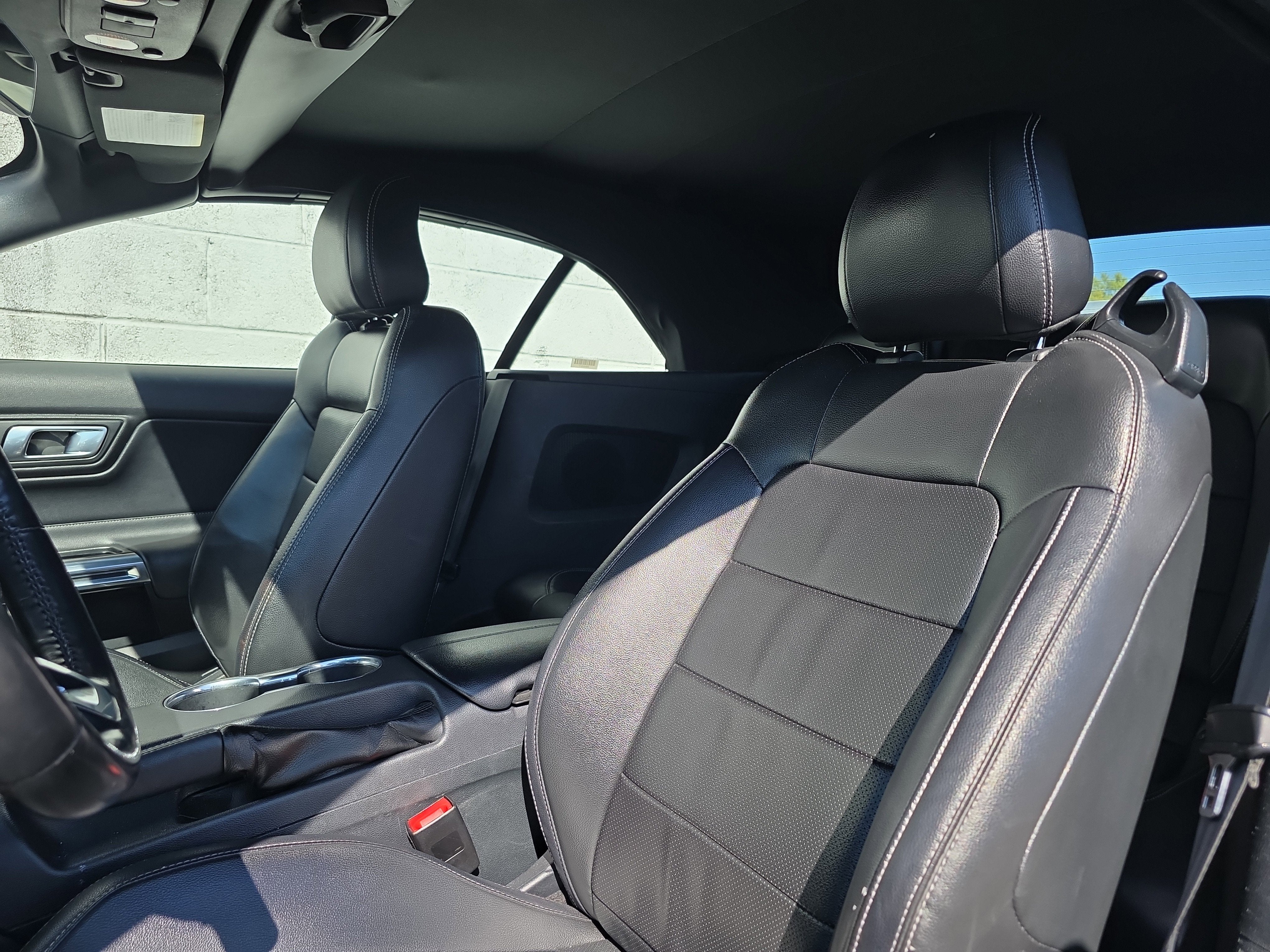 2022 Ford Mustang EcoBoost