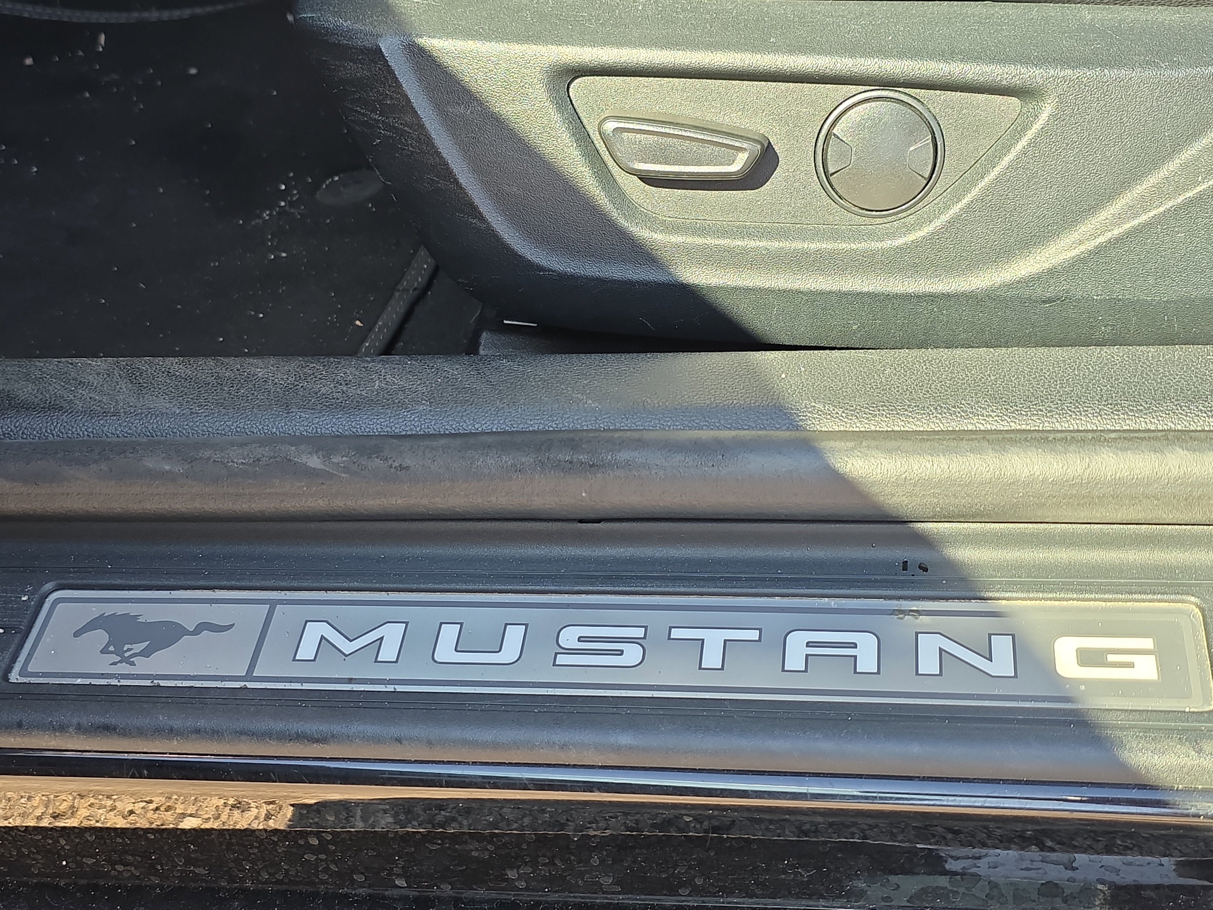 2022 Ford Mustang EcoBoost