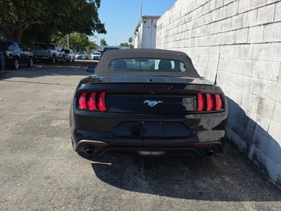 2022 Ford Mustang EcoBoost