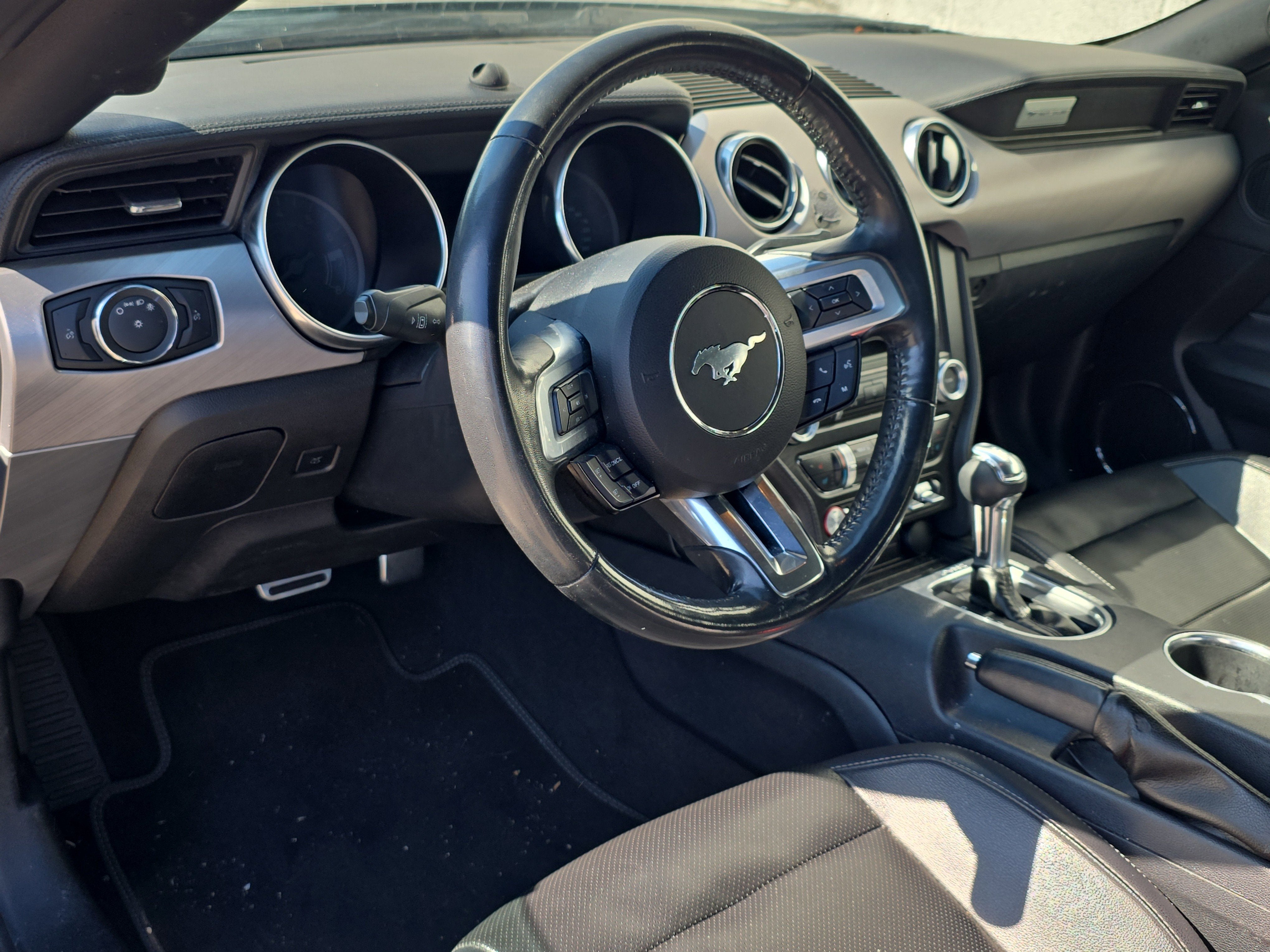 2022 Ford Mustang EcoBoost