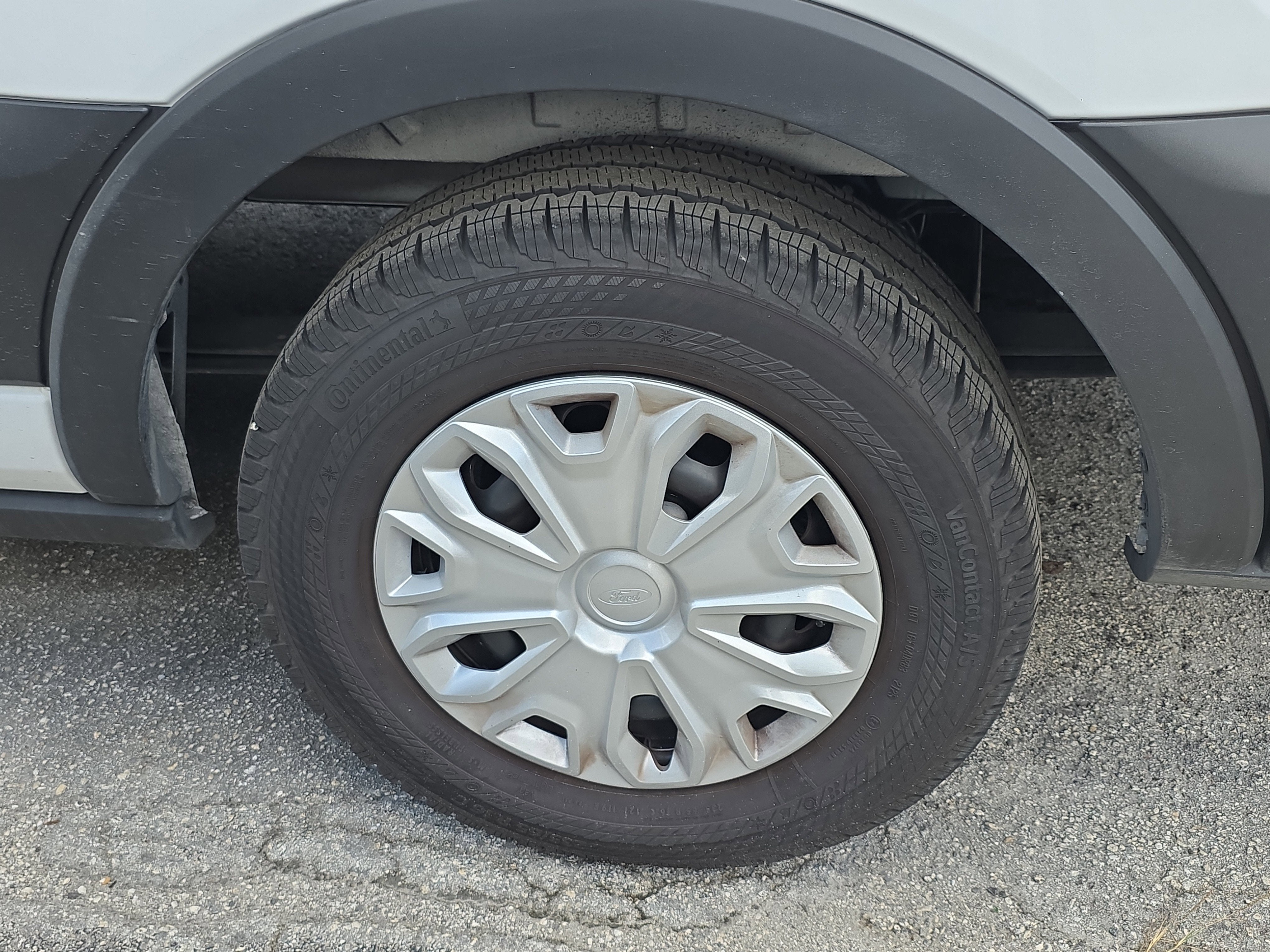 2026 Ford Transit Passenger Wagon XL