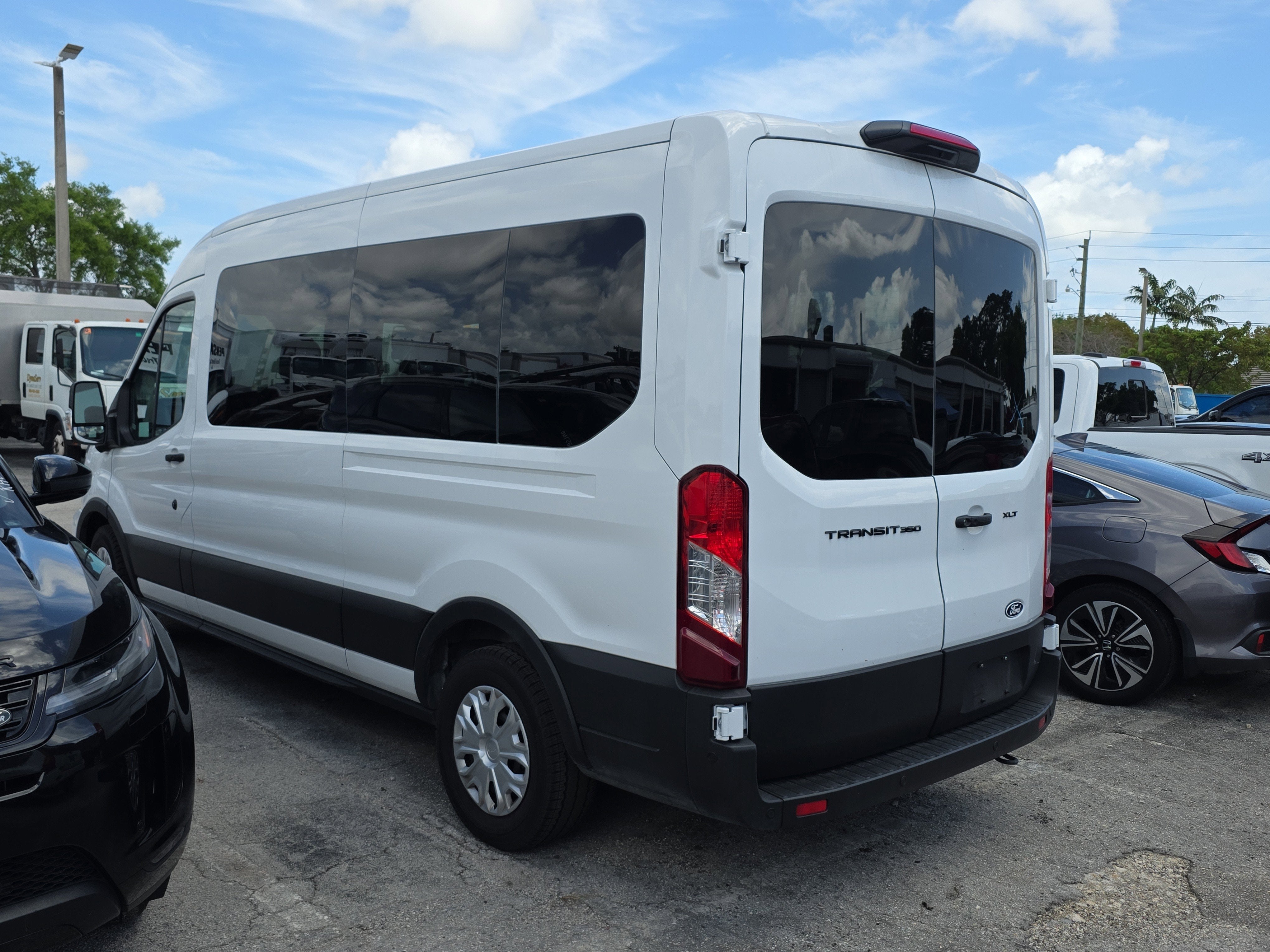 2026 Ford Transit Passenger Wagon XL