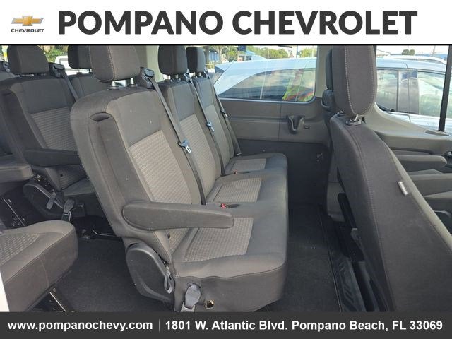 2022 Ford Transit Passenger Wagon XL