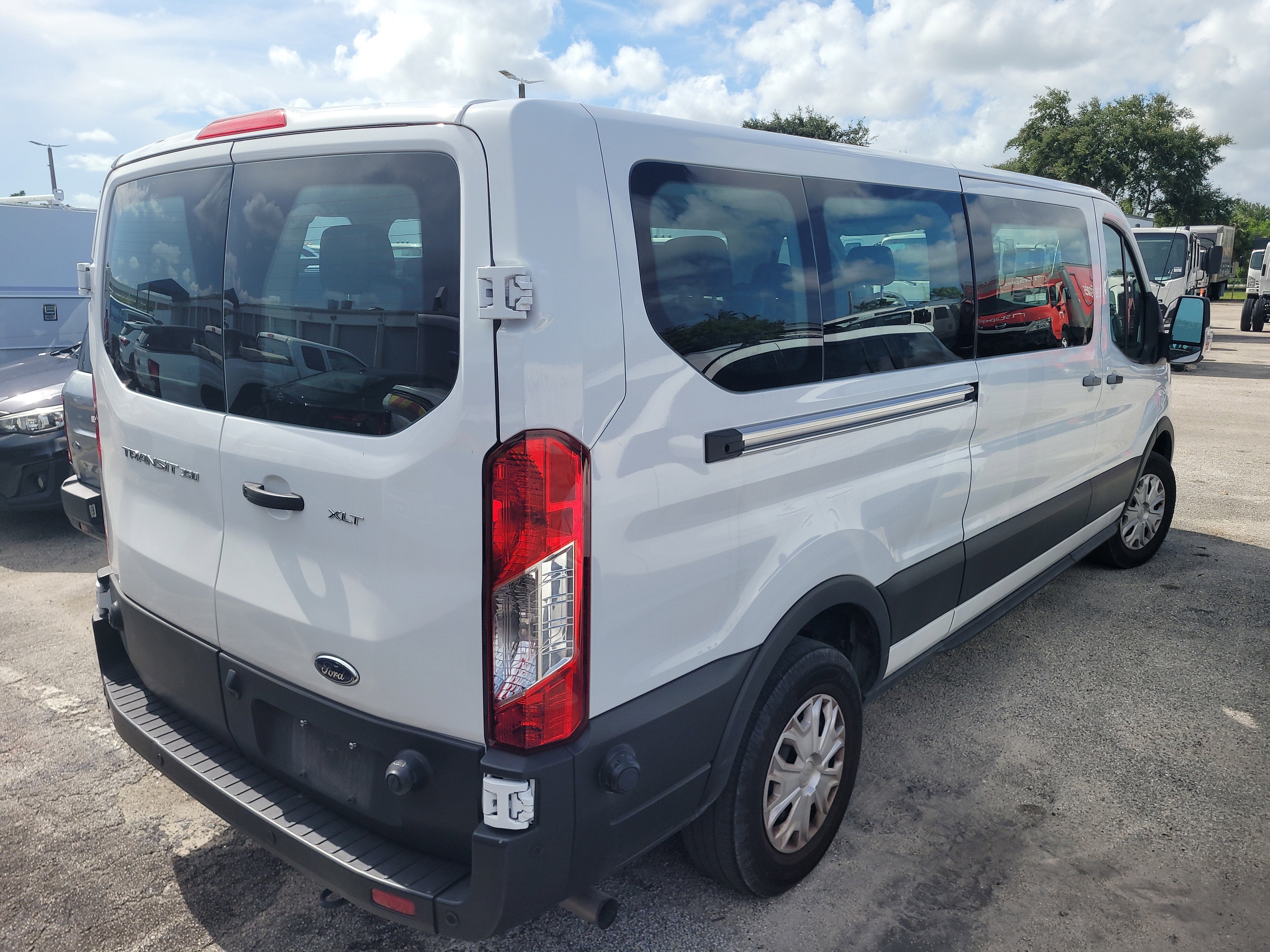2024 Ford Transit Passenger Wagon XL