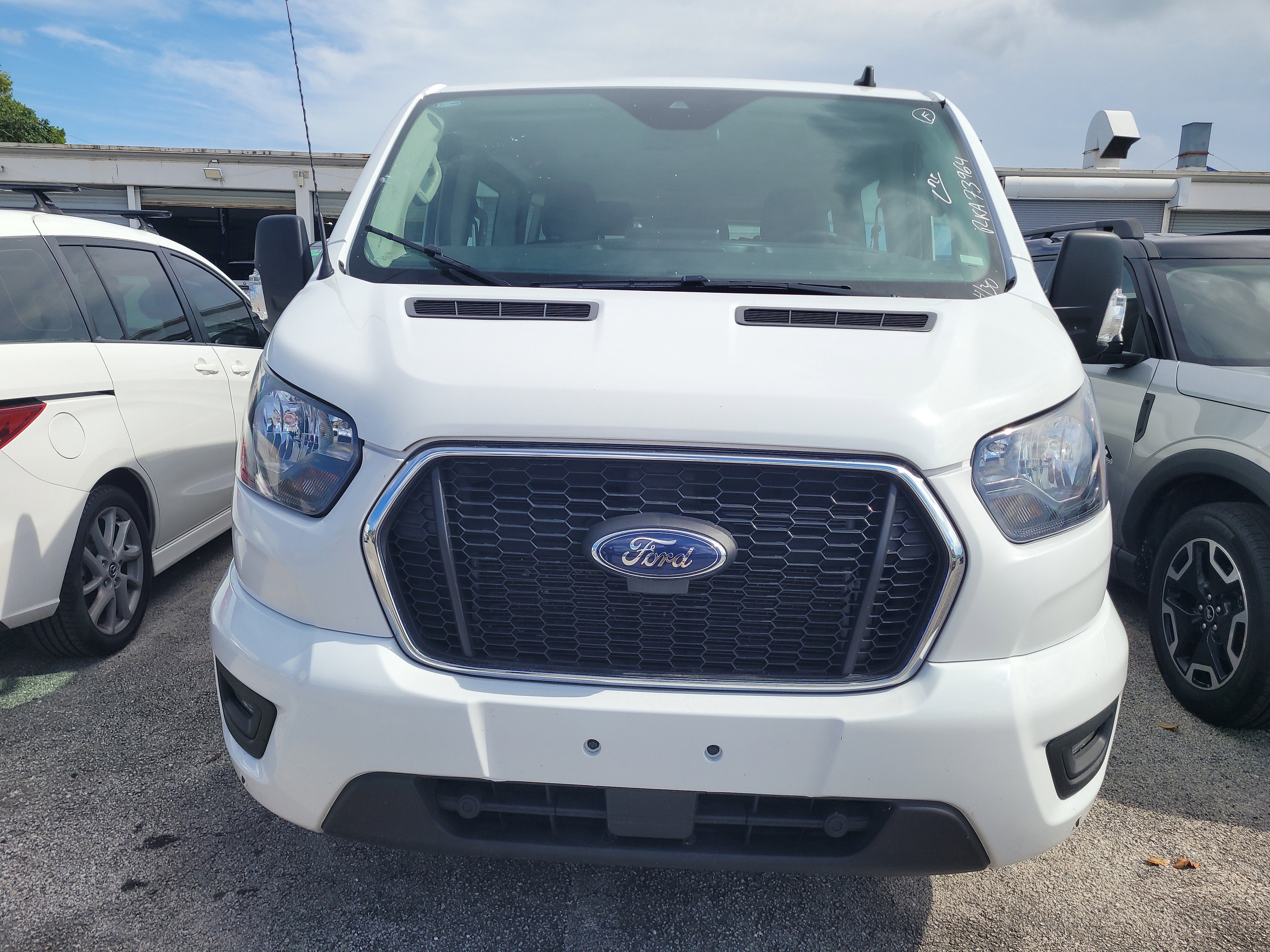 2024 Ford Transit Passenger Wagon XL