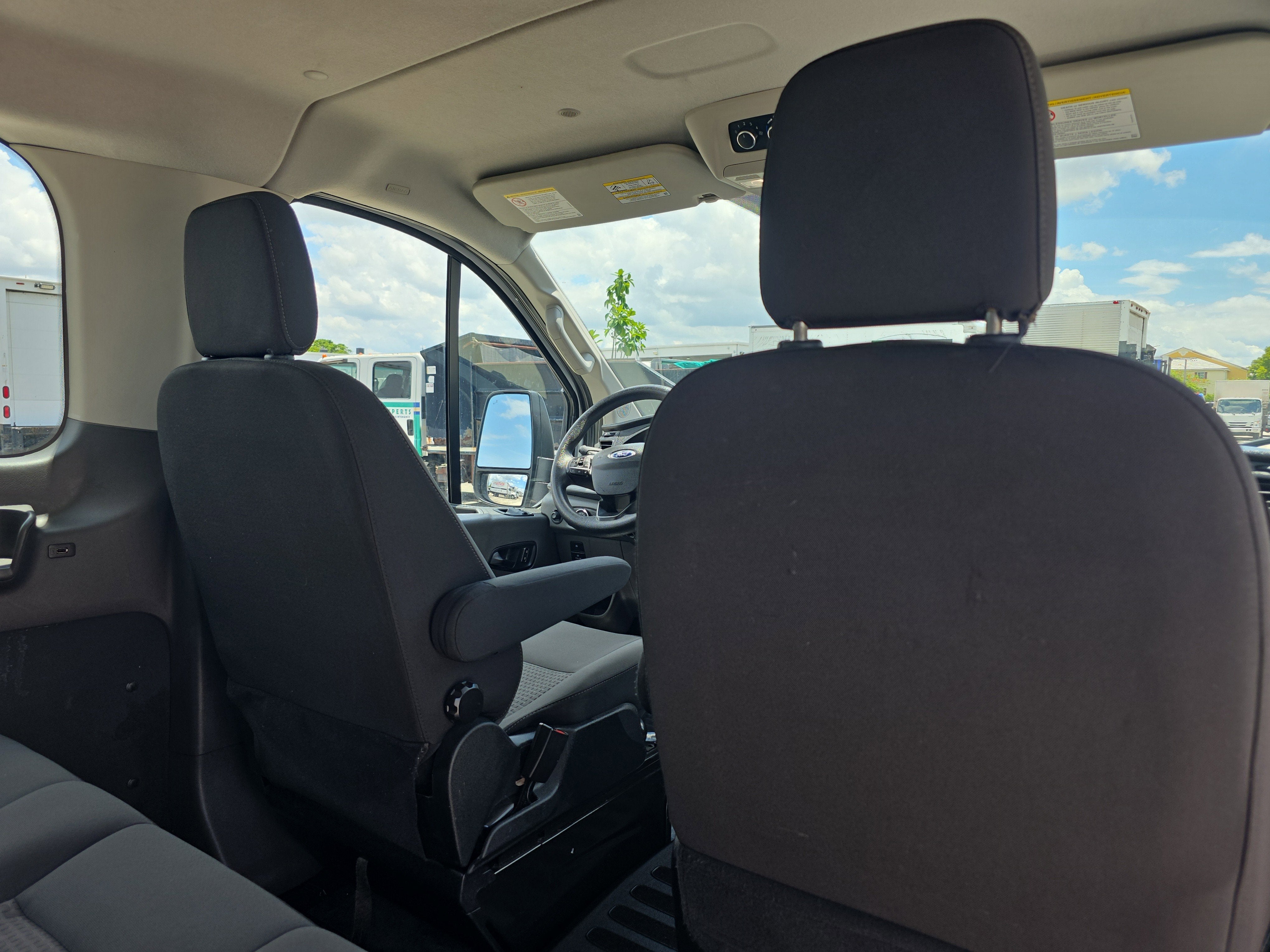 2024 Ford Transit Passenger Wagon XL
