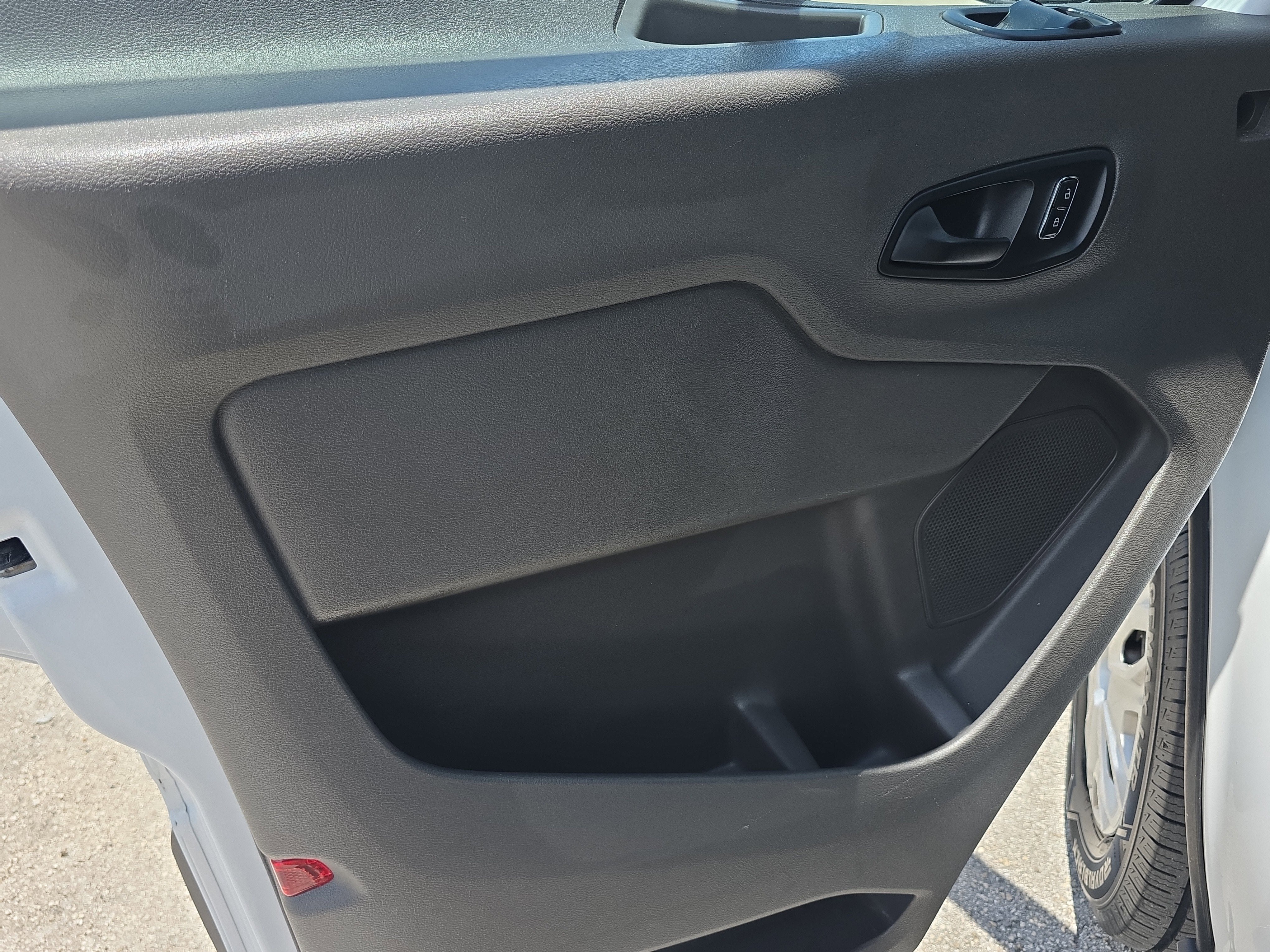 2024 Ford Transit Passenger Wagon XL