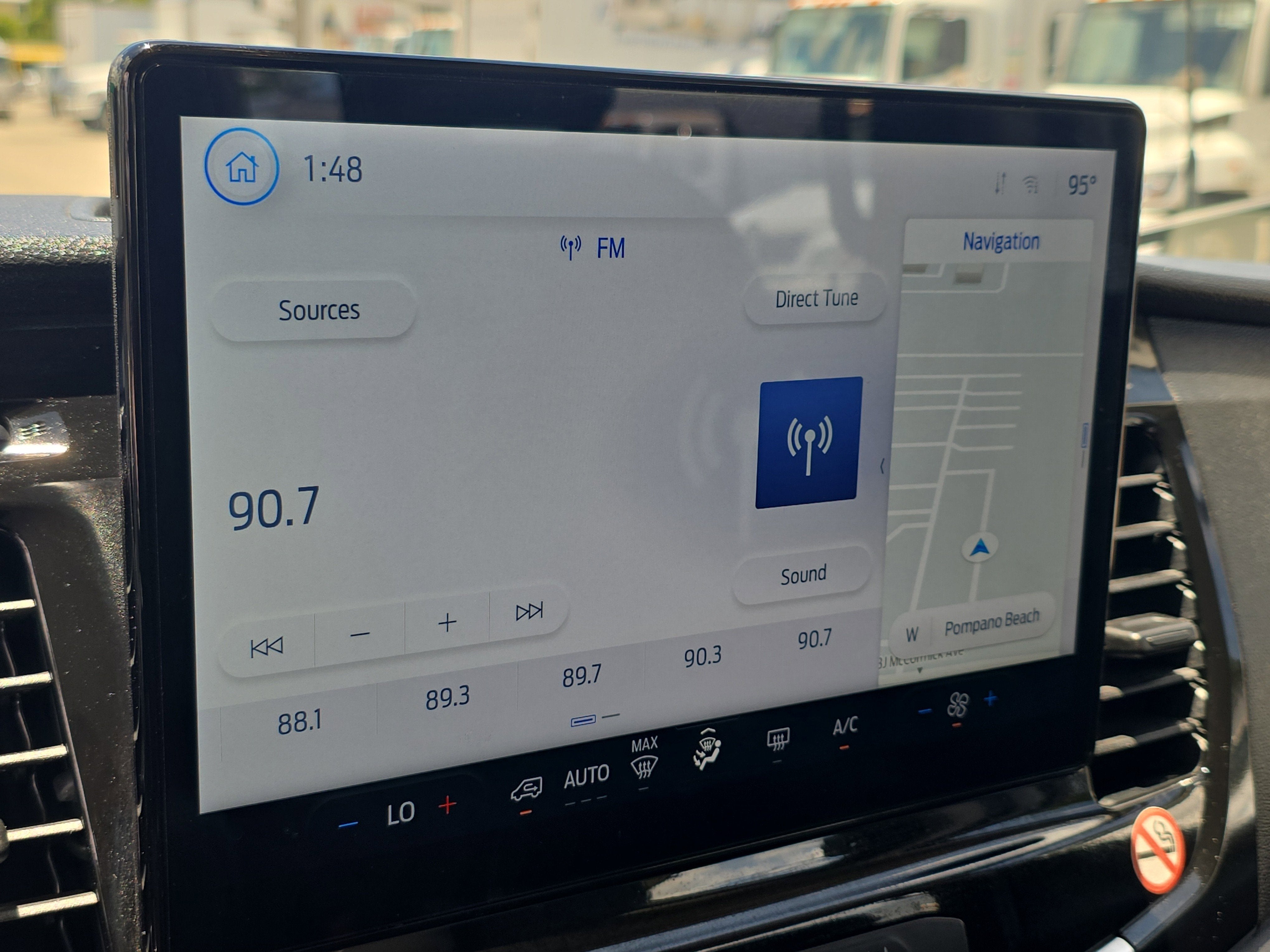 2024 Ford Transit Passenger Wagon XL