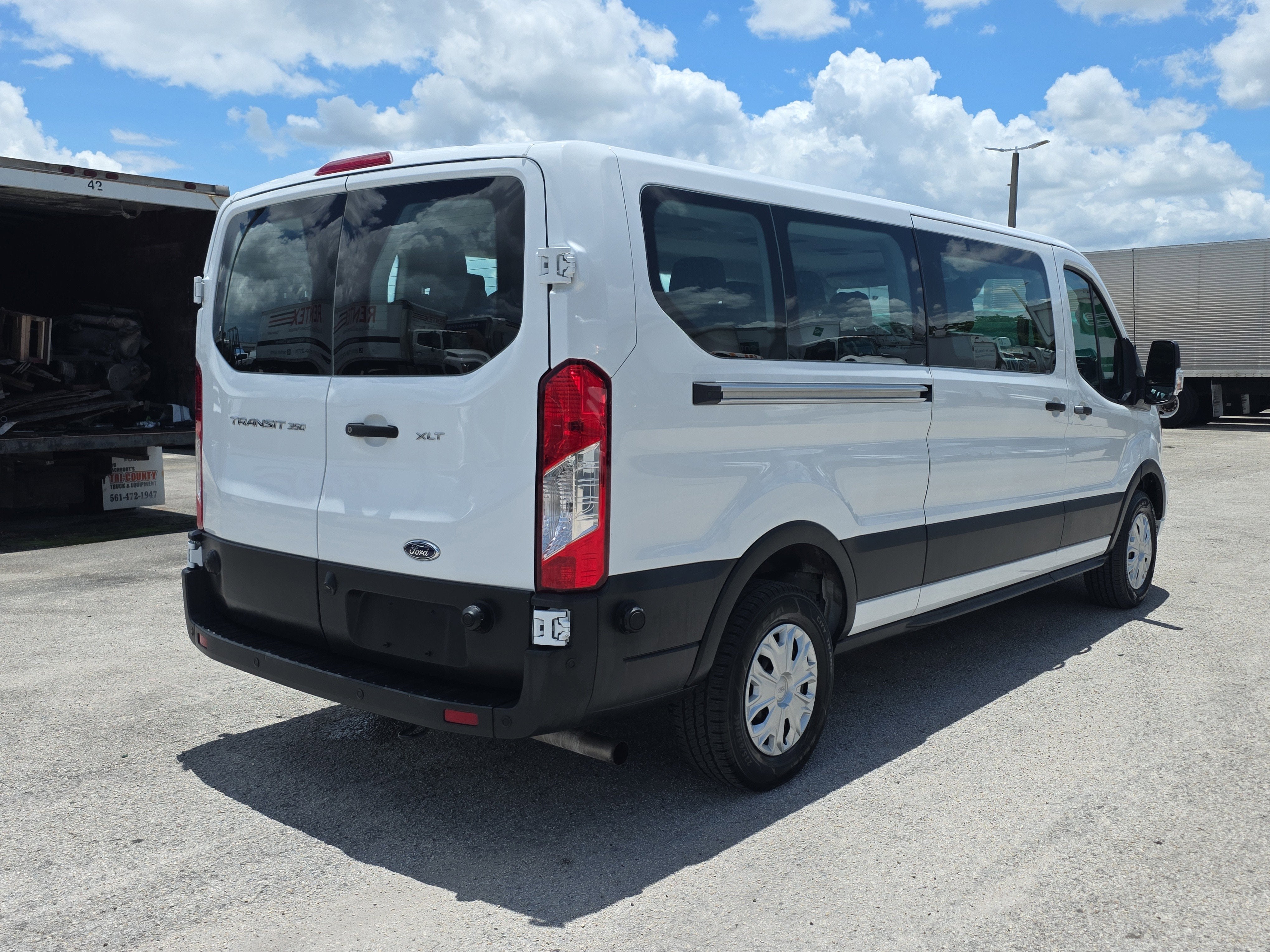 2024 Ford Transit Passenger Wagon XL