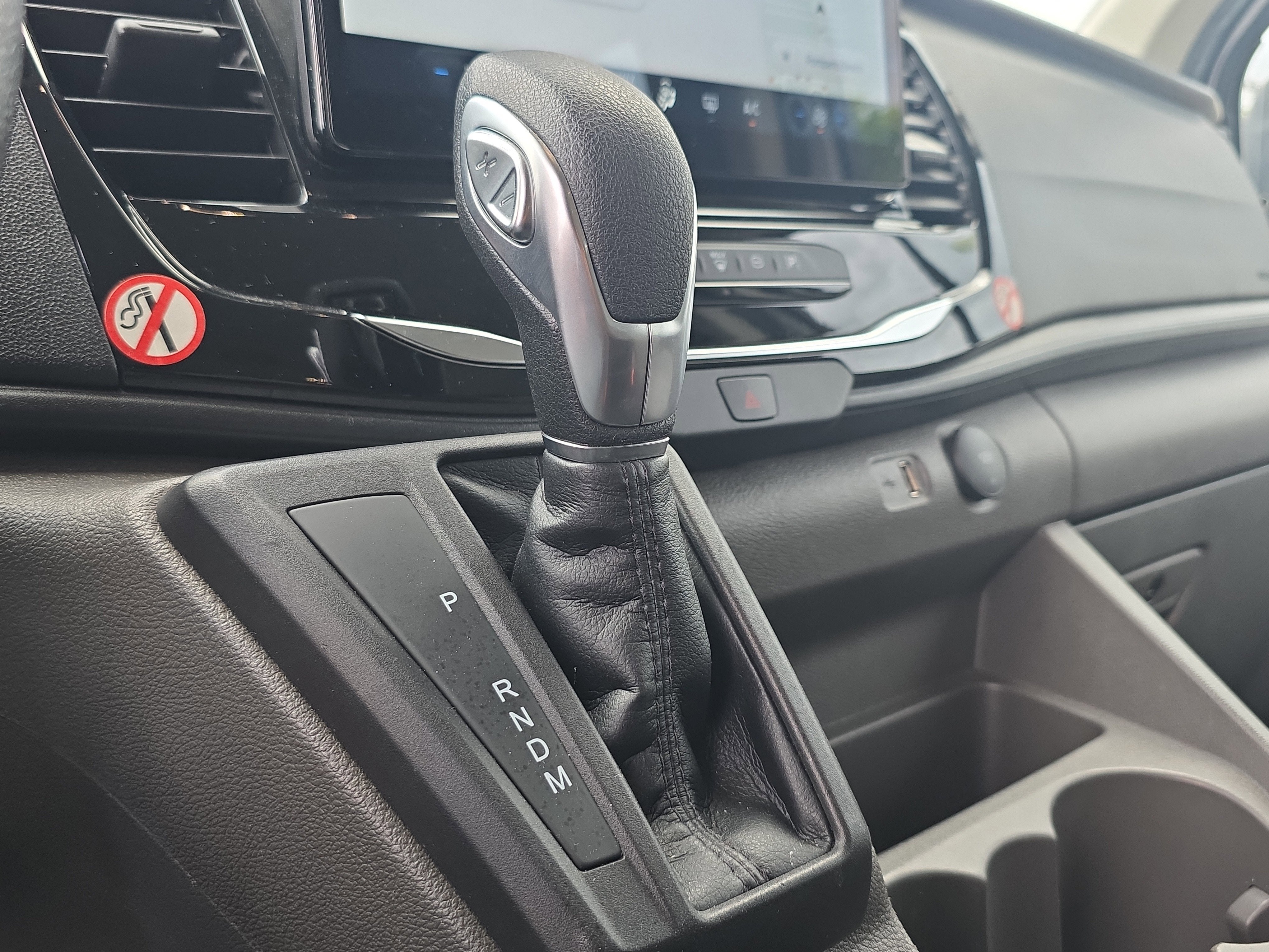 2024 Ford Transit Passenger Wagon XL