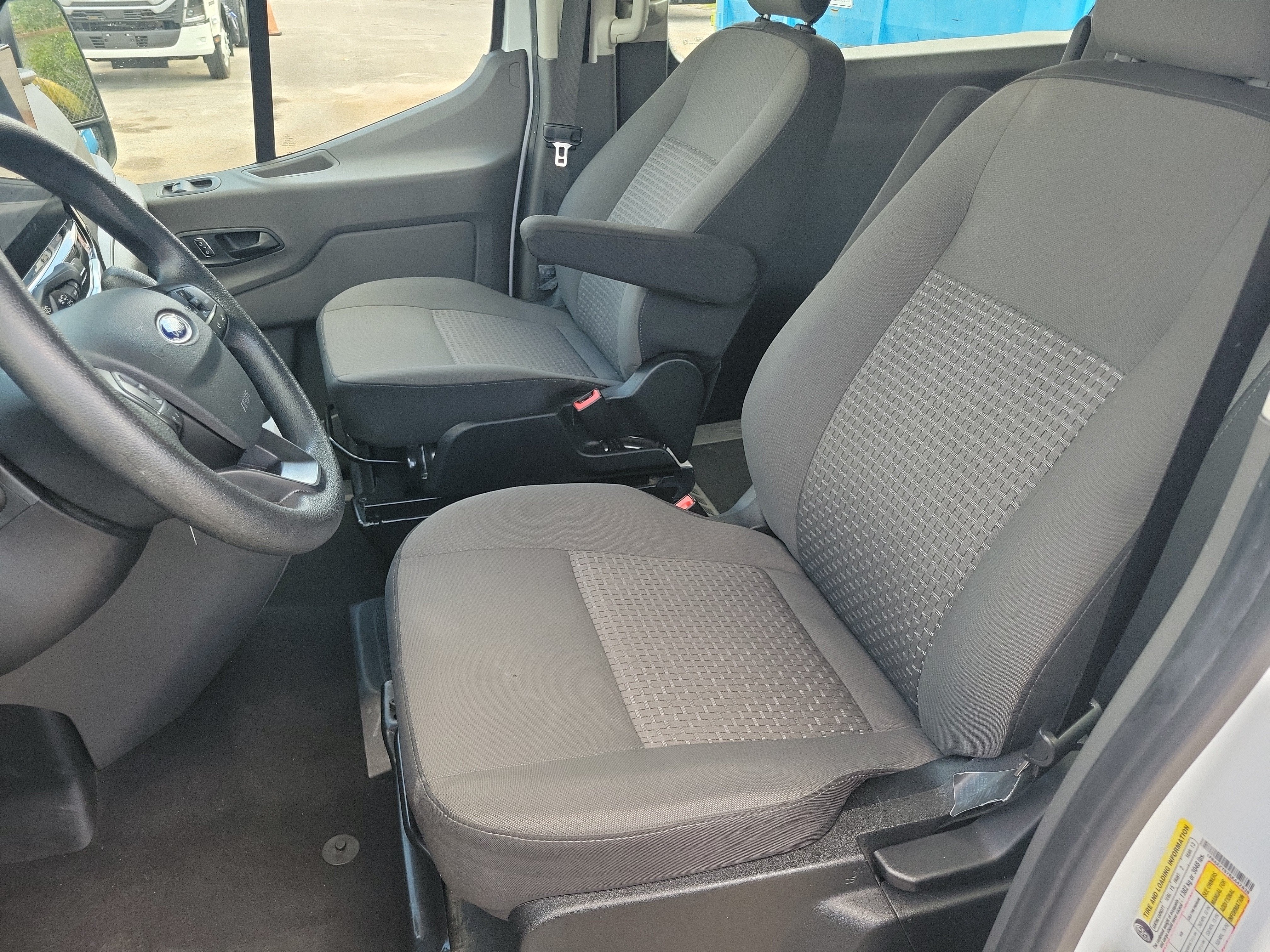 2024 Ford Transit Passenger Wagon XL