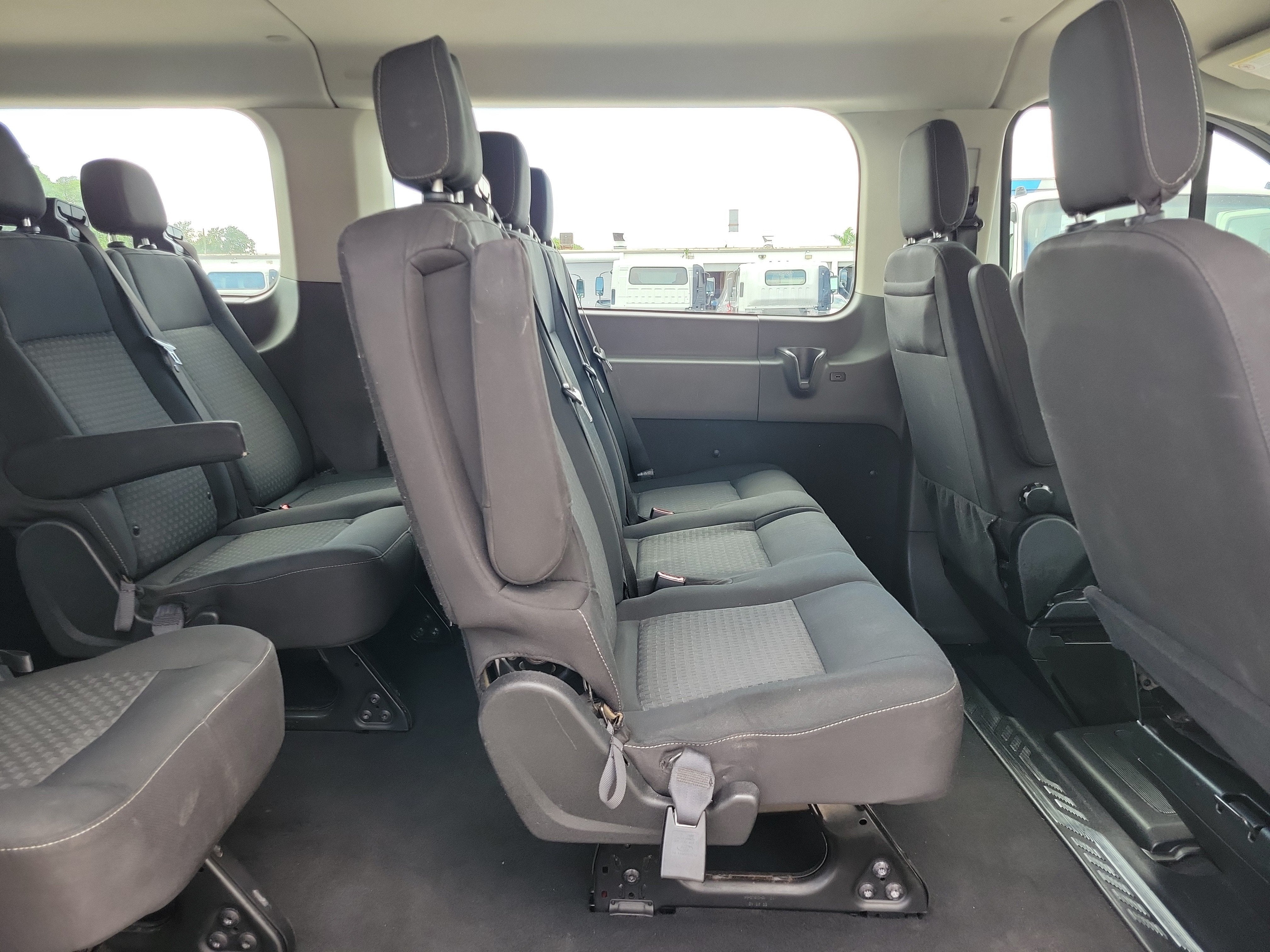 2022 Ford Transit Passenger Wagon XL