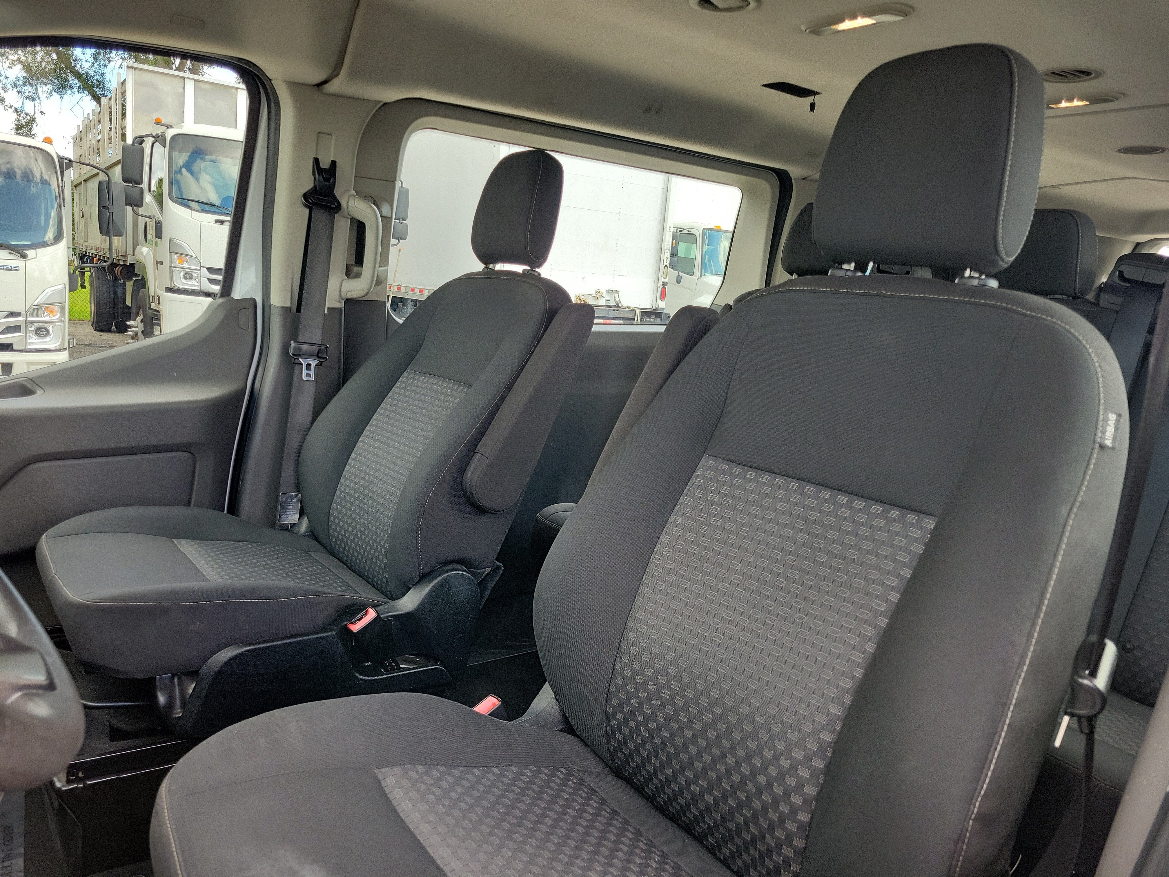 2022 Ford Transit Passenger Wagon XL