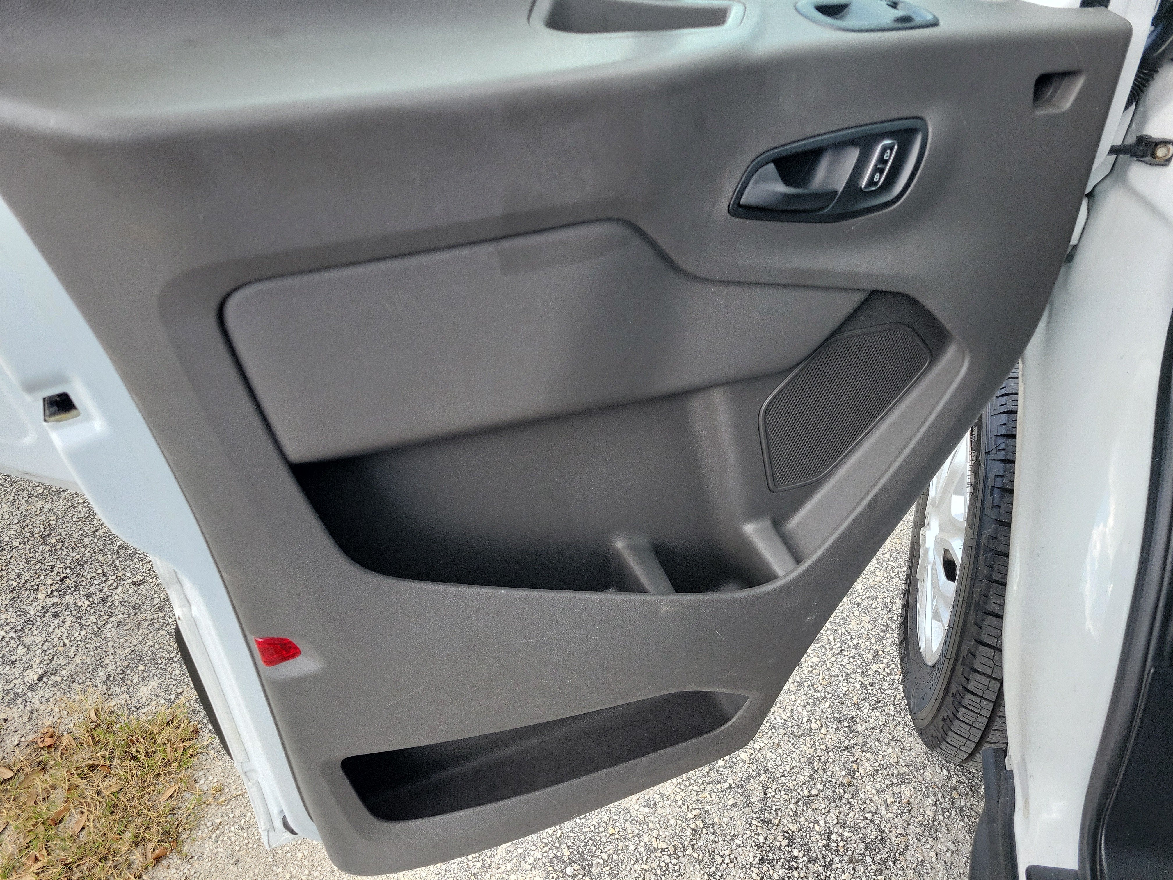 2022 Ford Transit Passenger Wagon XL