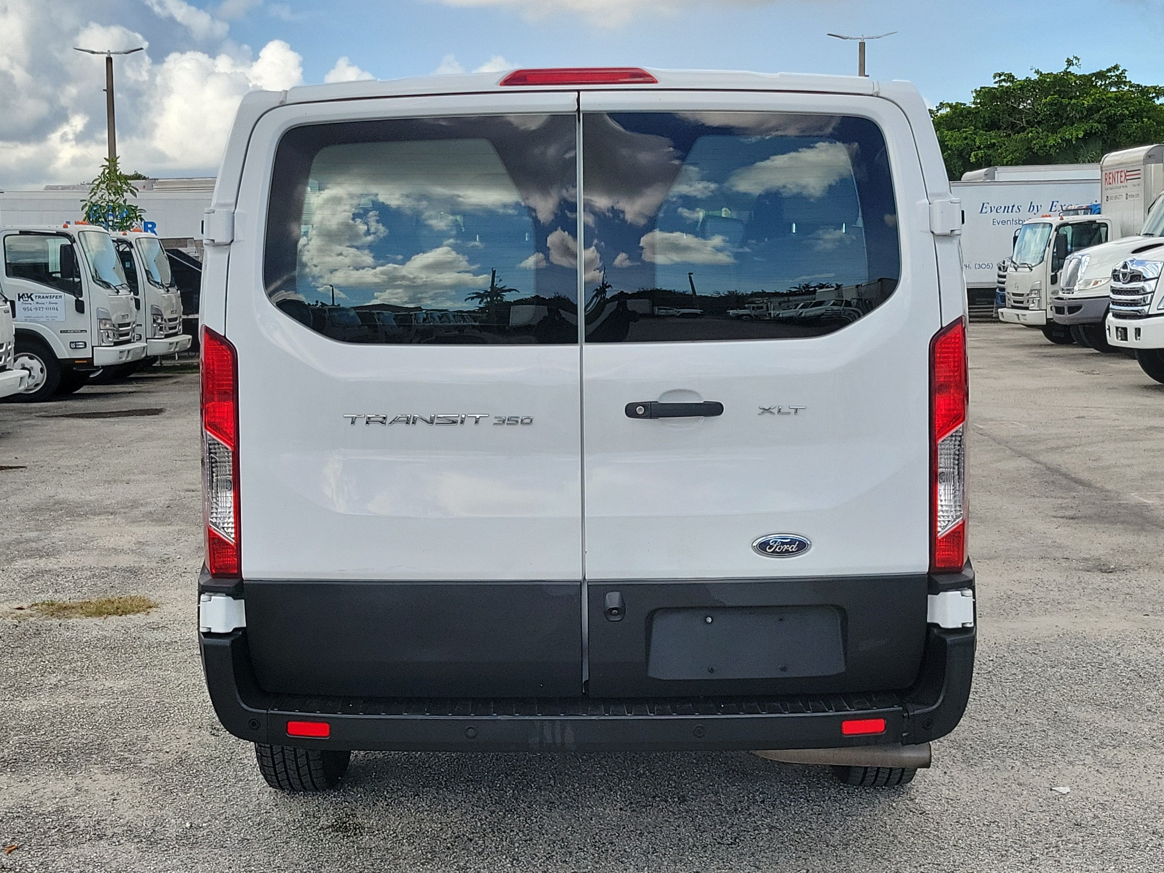 2022 Ford Transit Passenger Wagon XL