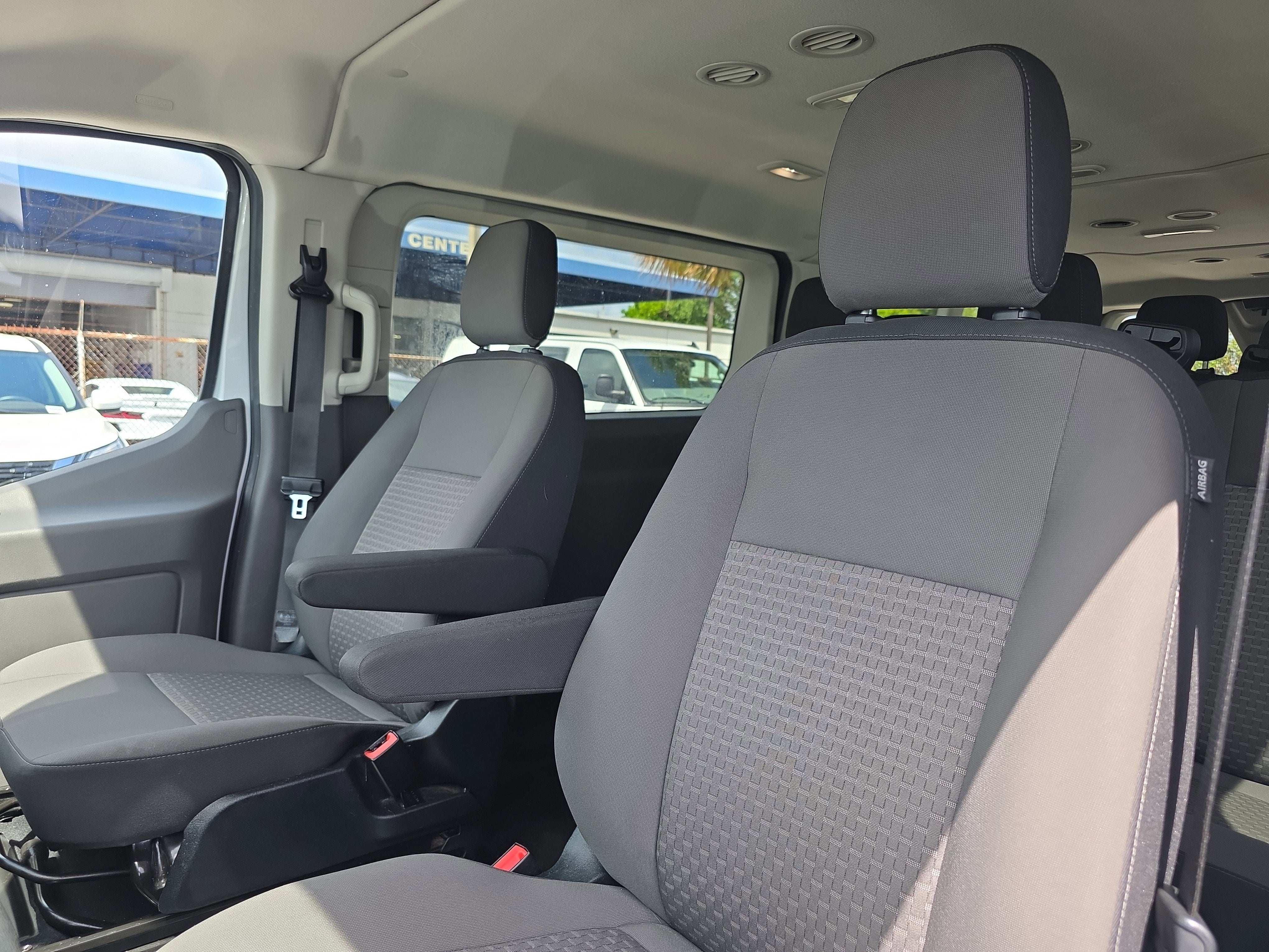 2023 Ford Transit Passenger Wagon XL