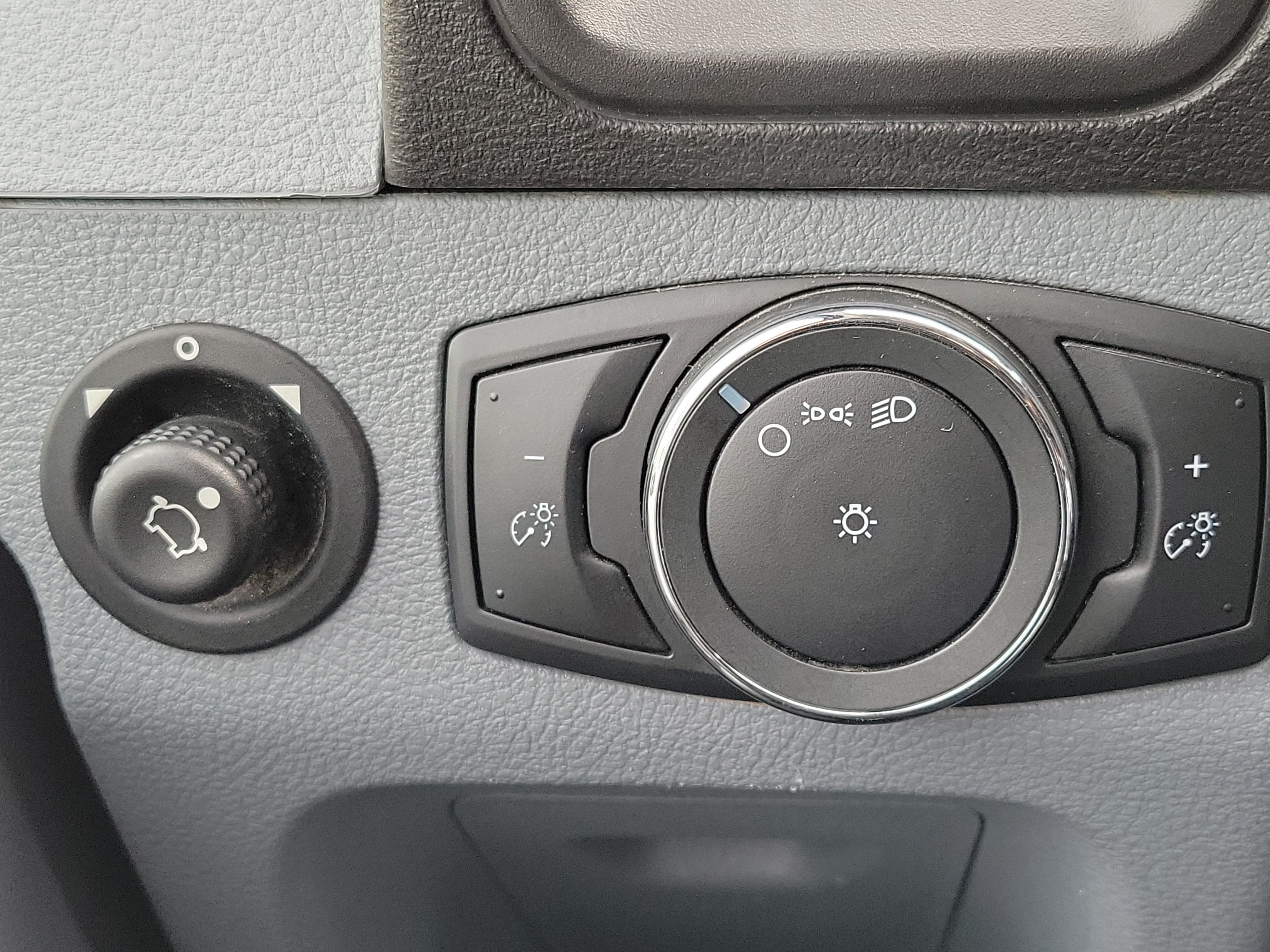 2018 Ford Transit Passenger Wagon XL