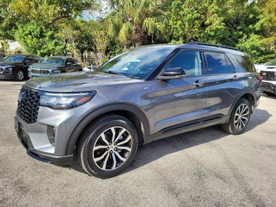 2025 Ford Explorer ST-Line