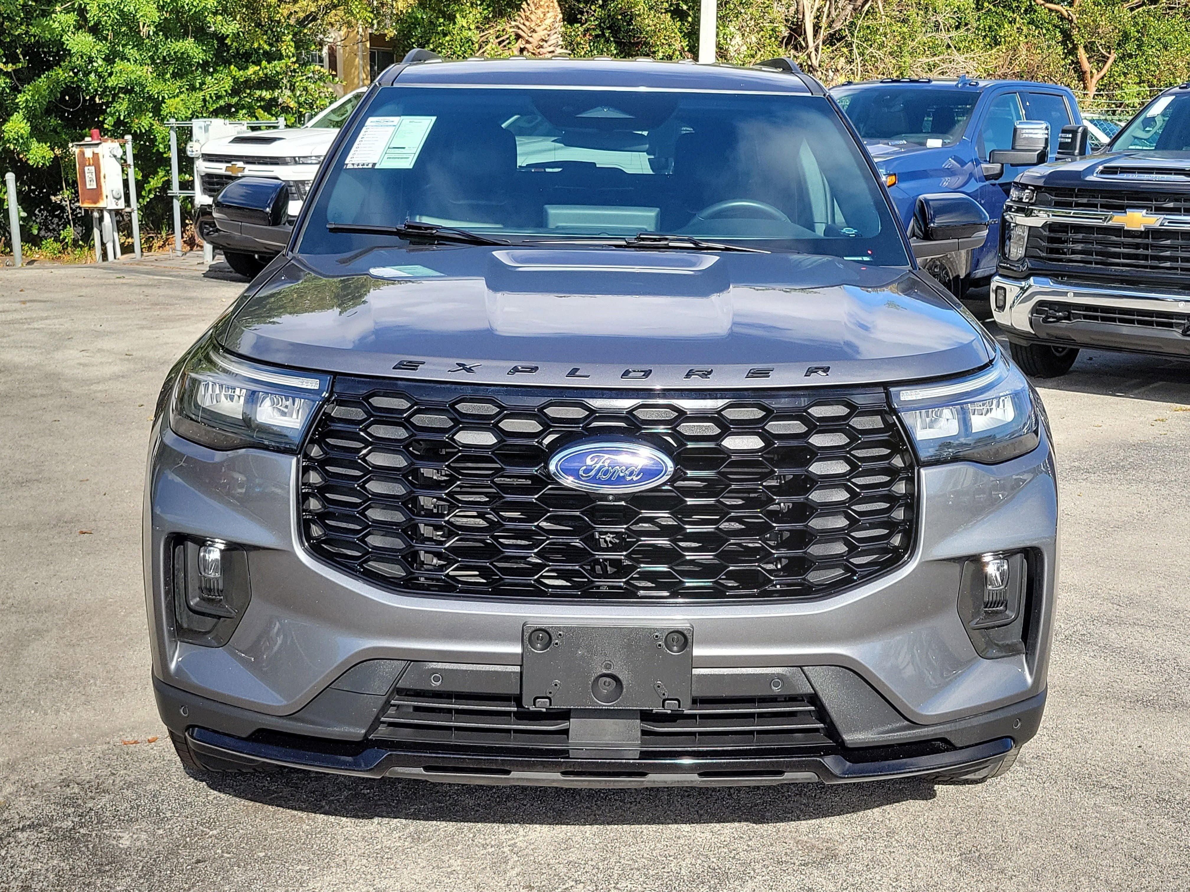 2025 Ford Explorer ST-Line