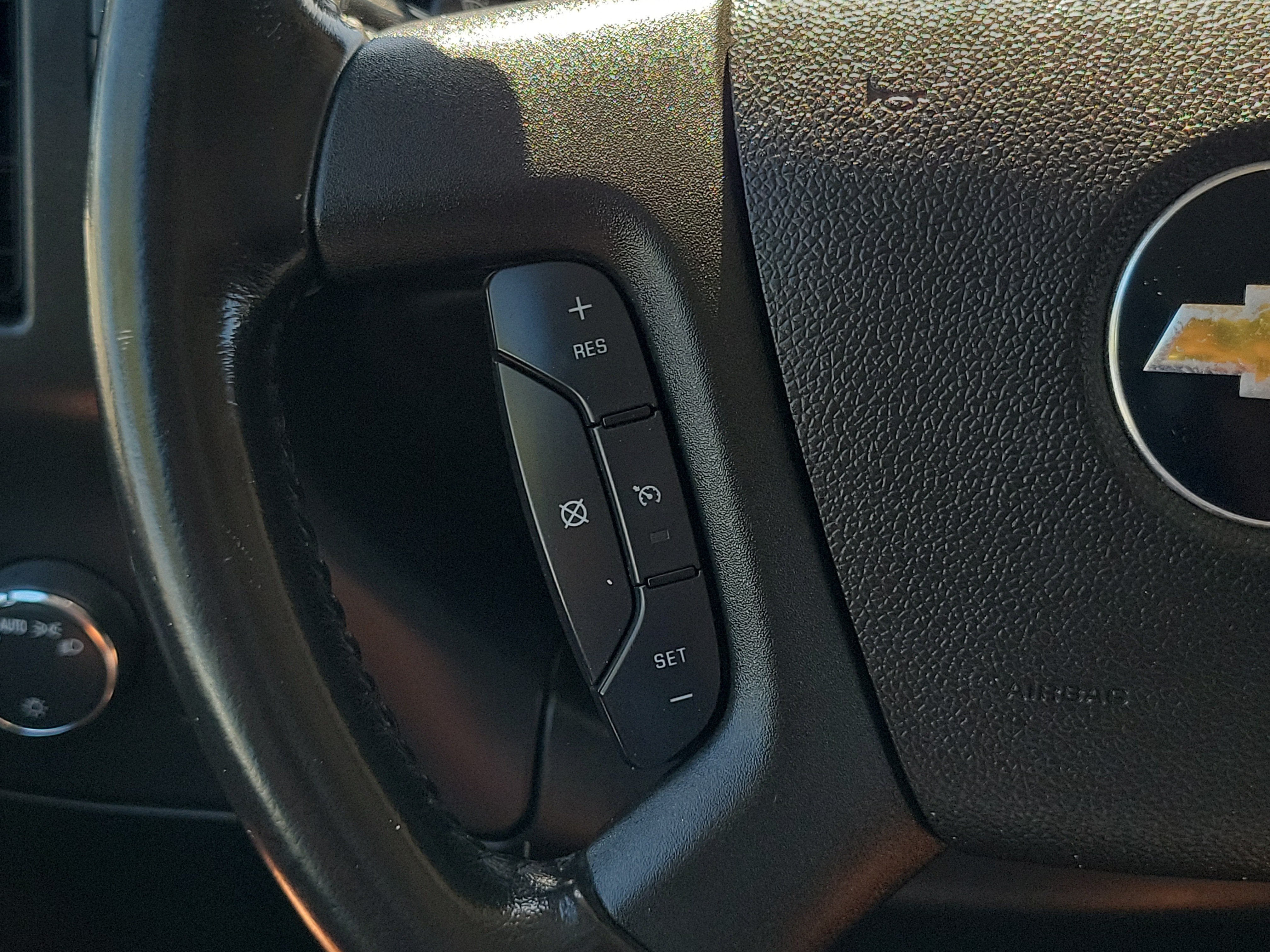 2023 Chevrolet Express Passenger 3500 1LS