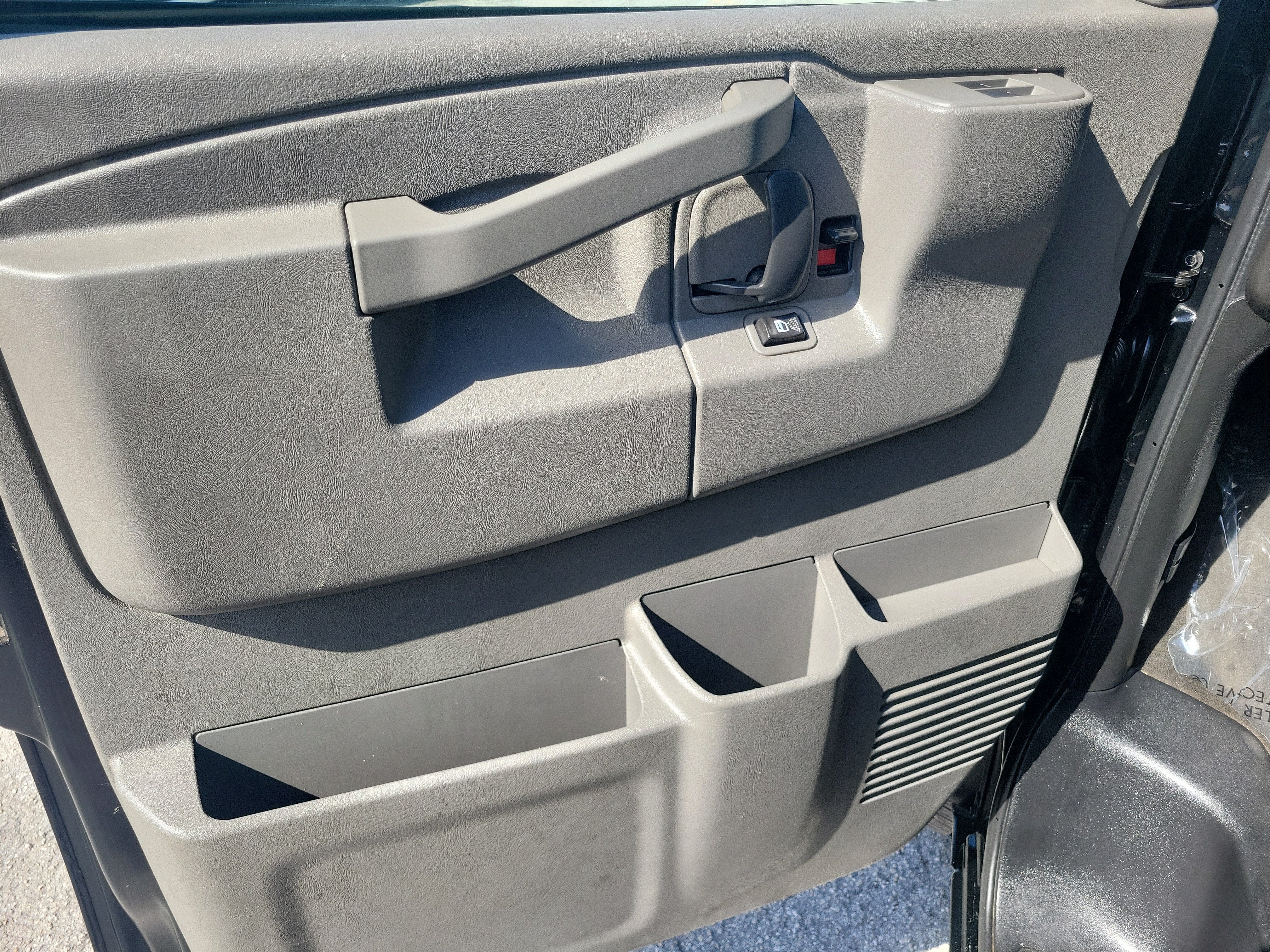 2018 Chevrolet Express Passenger 3500 LT