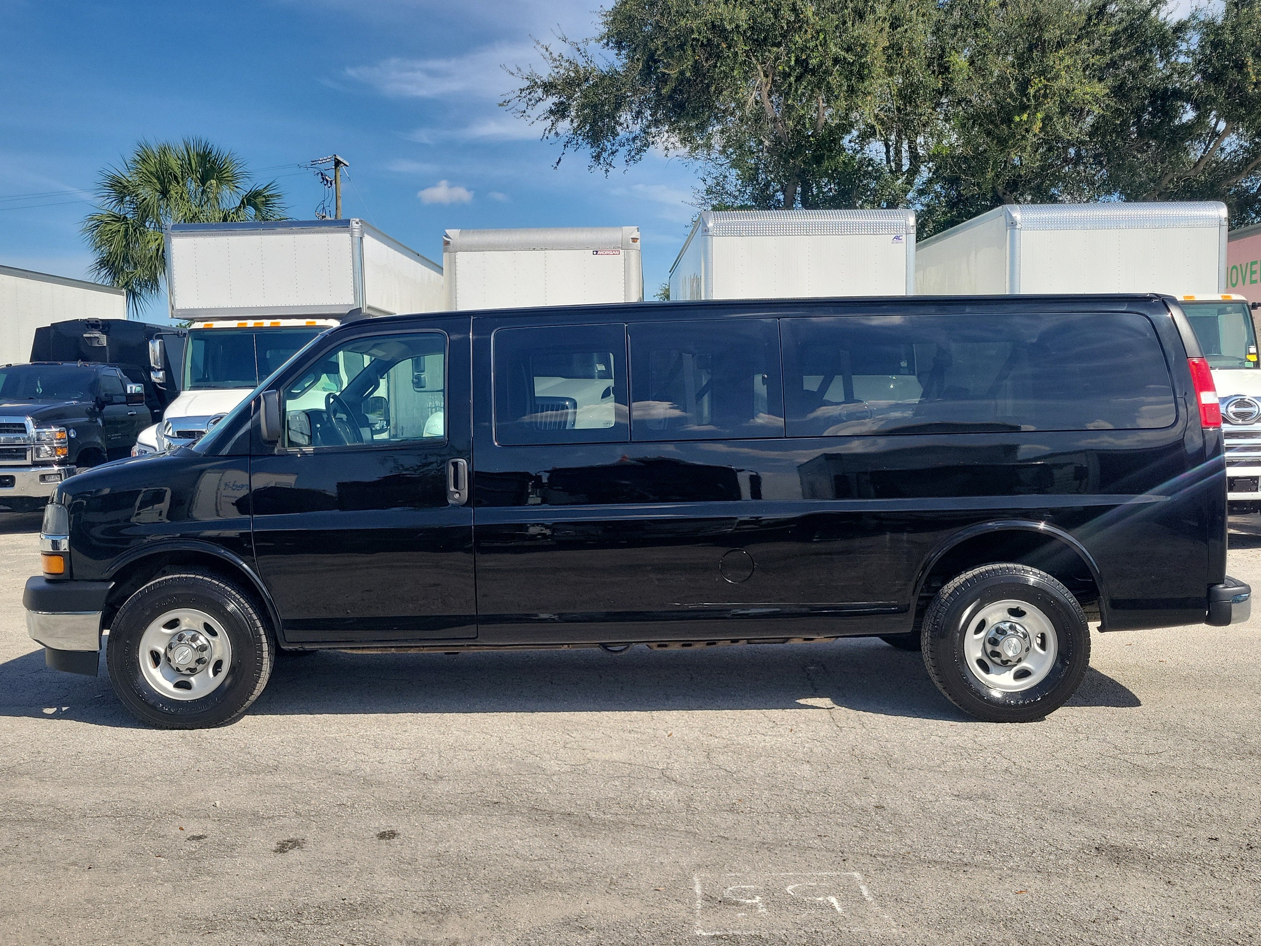 2018 Chevrolet Express Passenger 3500 LT