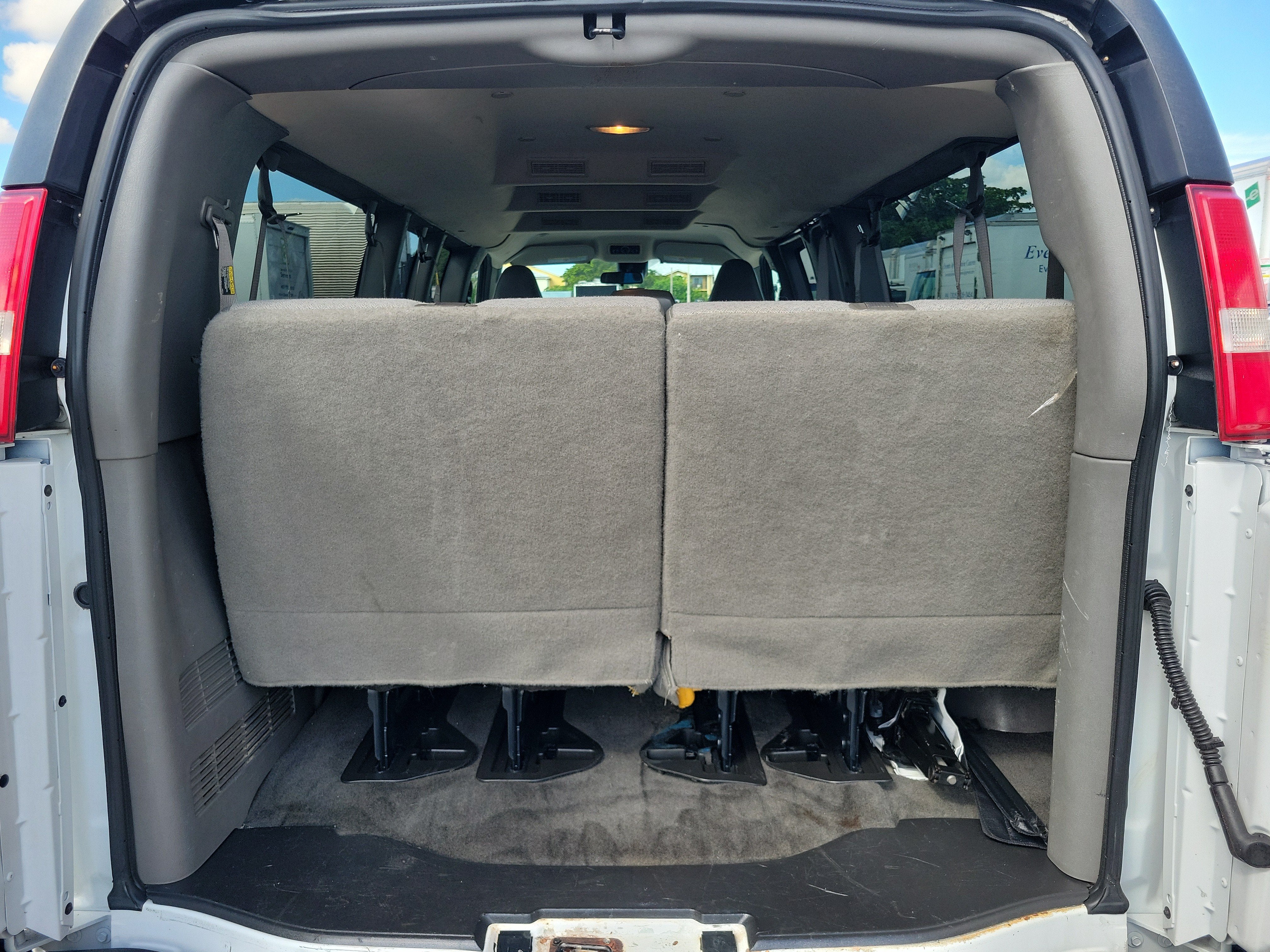 2019 Chevrolet Express Passenger 3500 LT