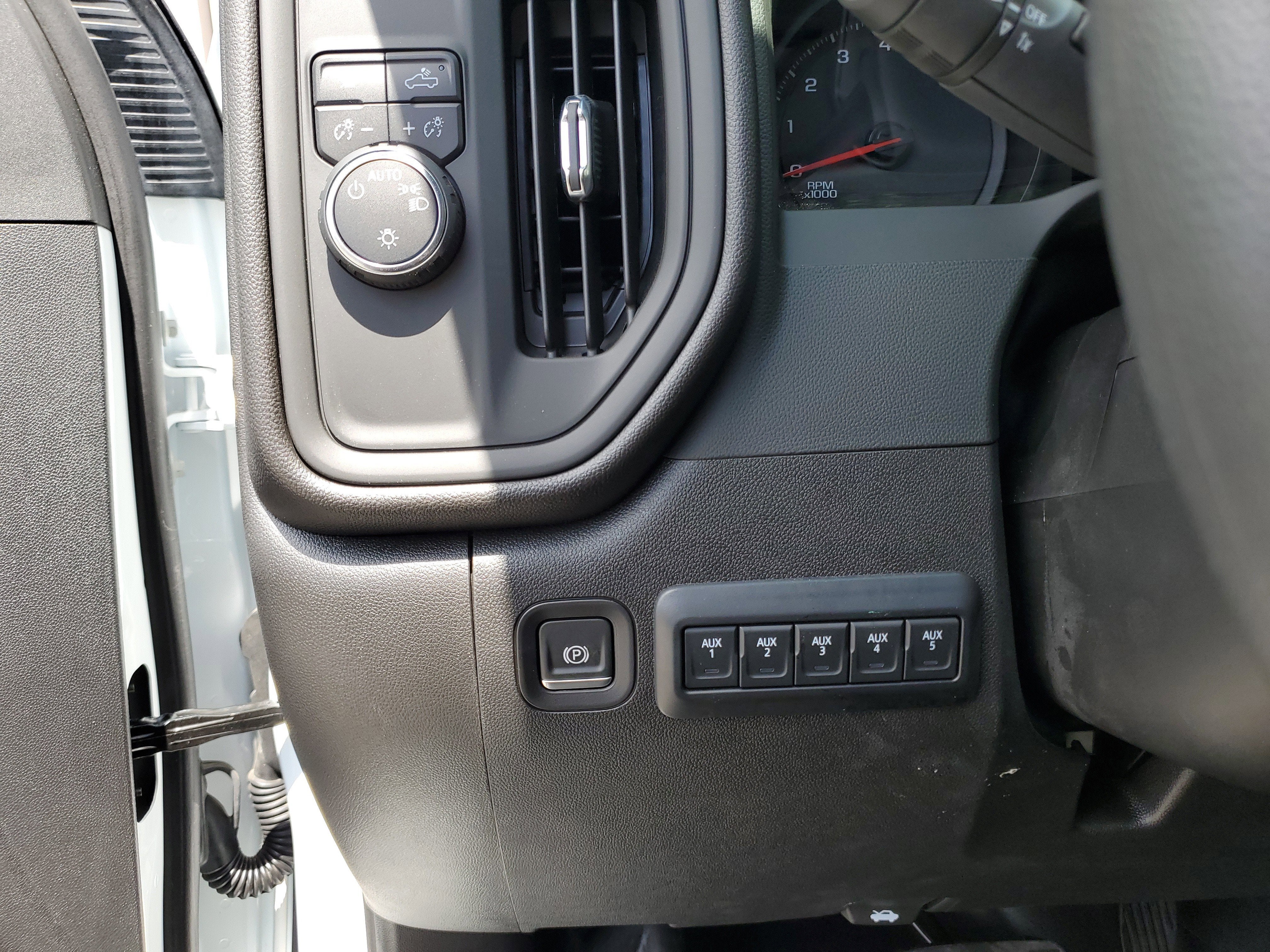 2025 Chevrolet Silverado 3500 HD Chassis Cab Work Truck