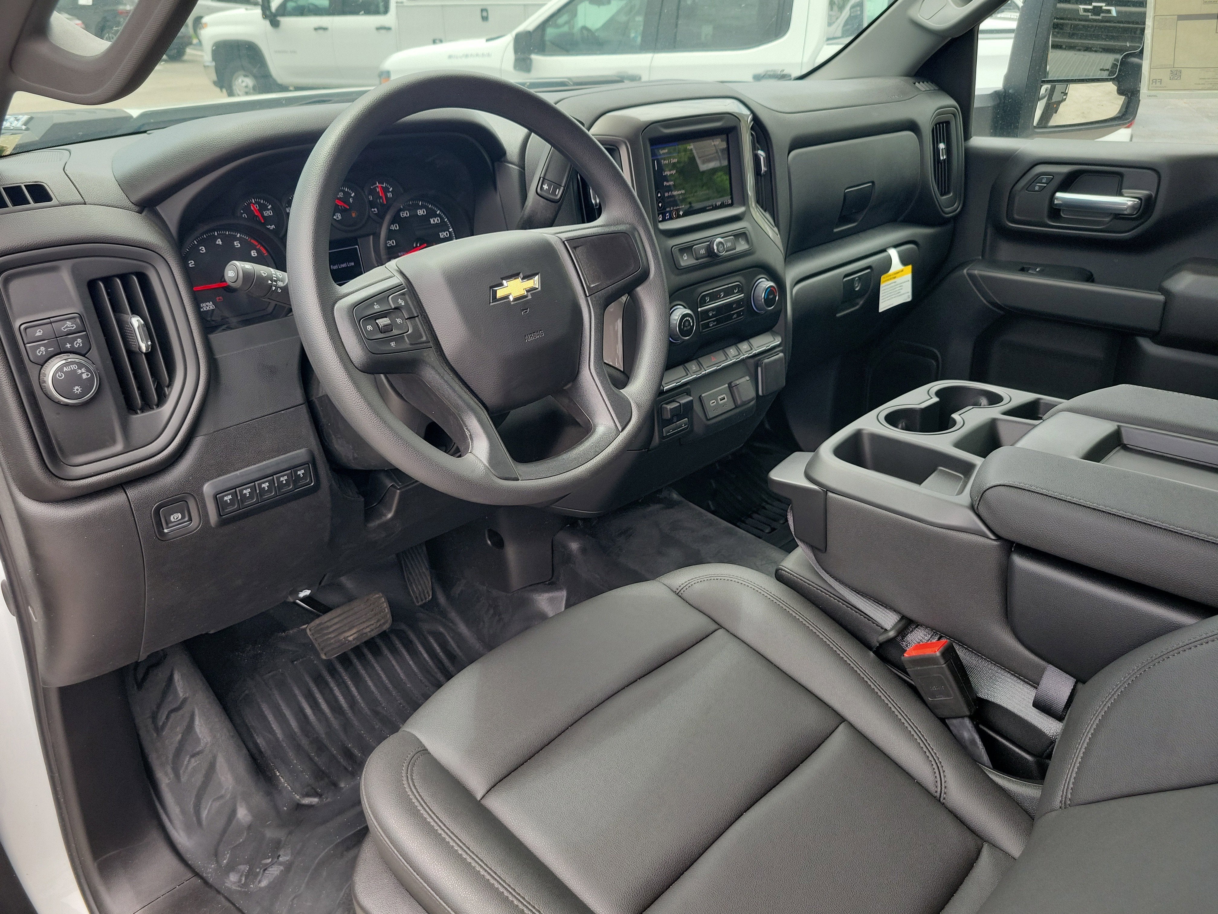 2025 Chevrolet Silverado 3500 HD Chassis Cab Work Truck