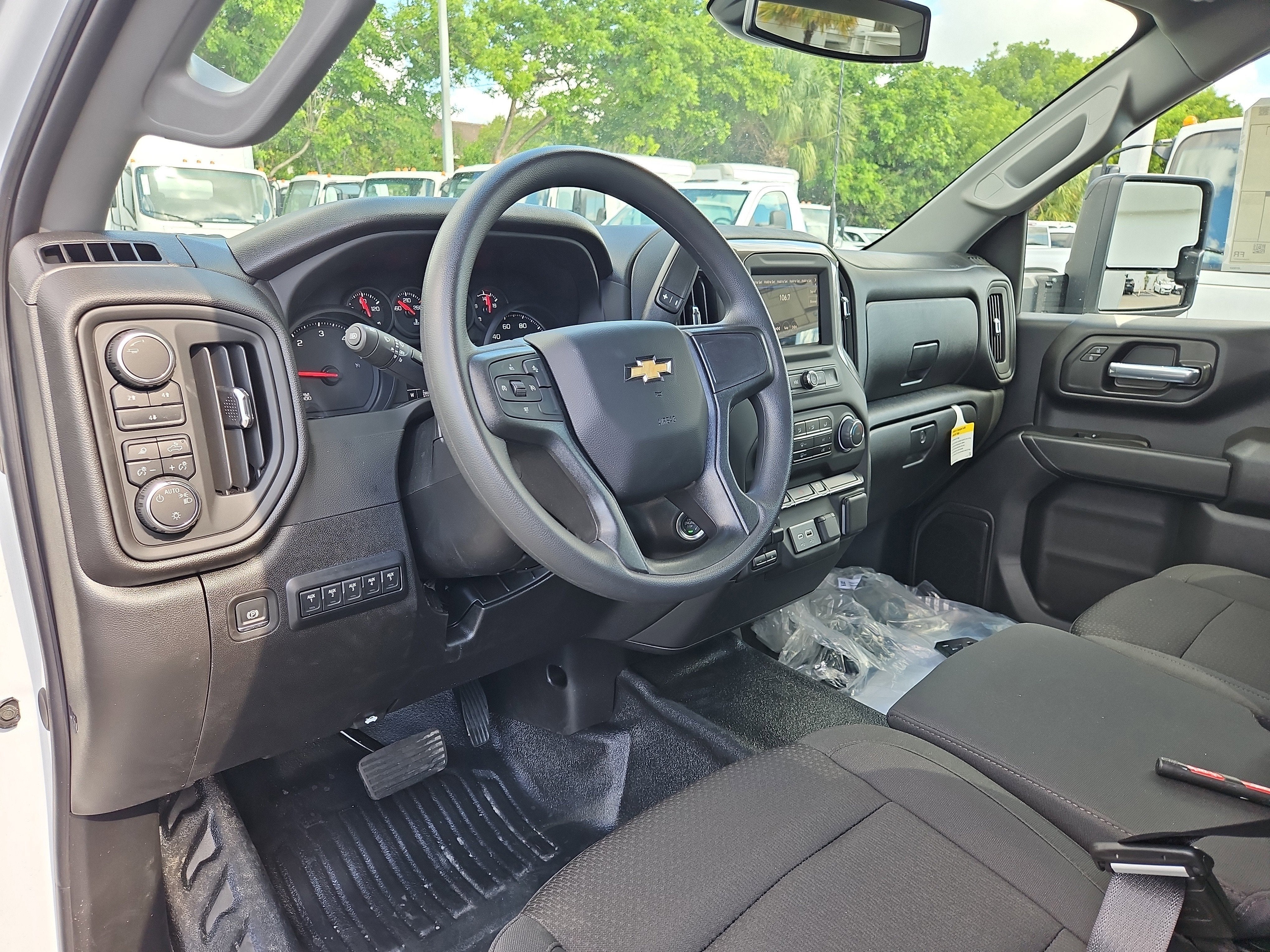 2025 Chevrolet Silverado 3500 HD Chassis Cab Work Truck