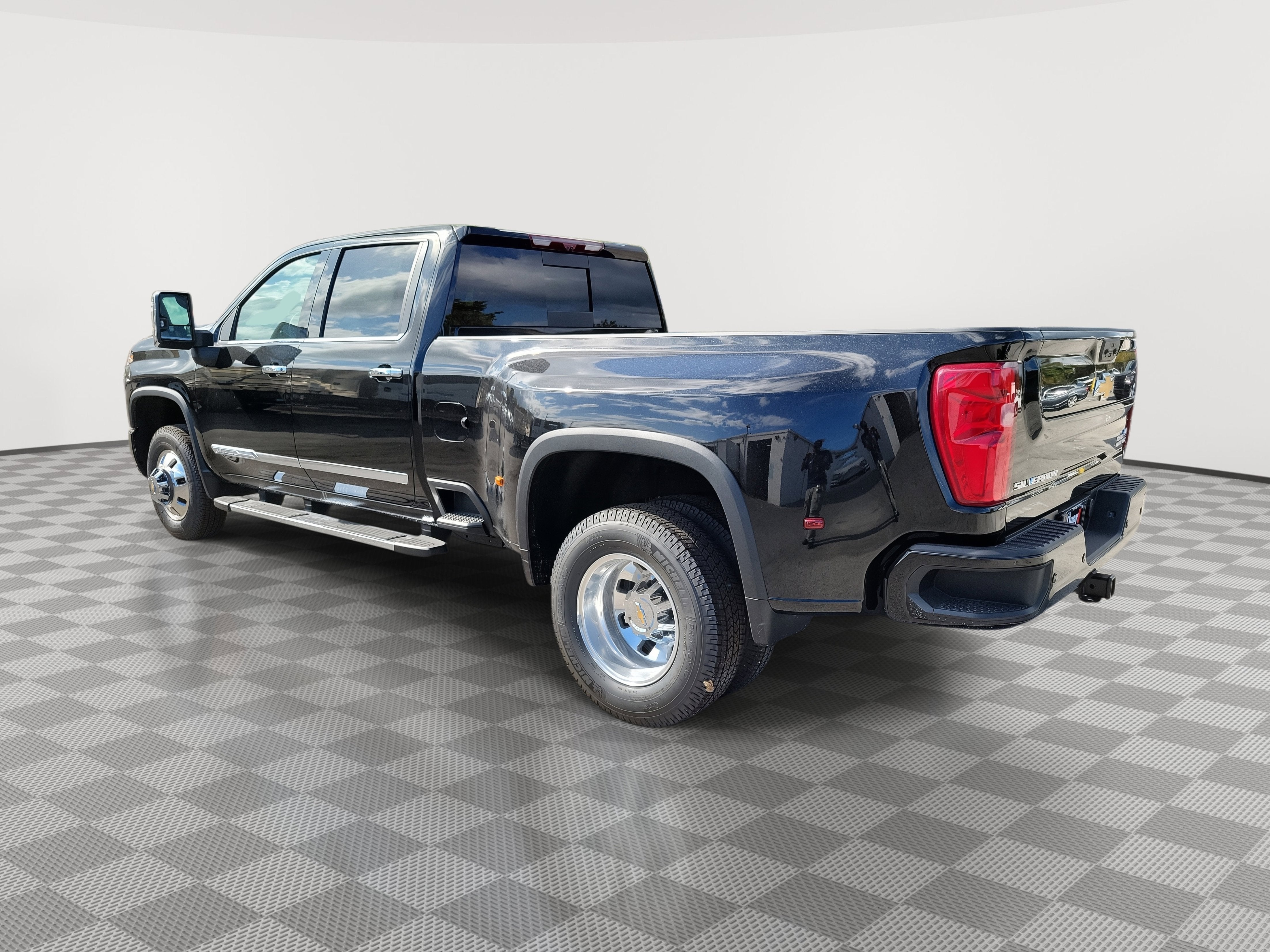 2026 Chevrolet Silverado 3500 HD High Country