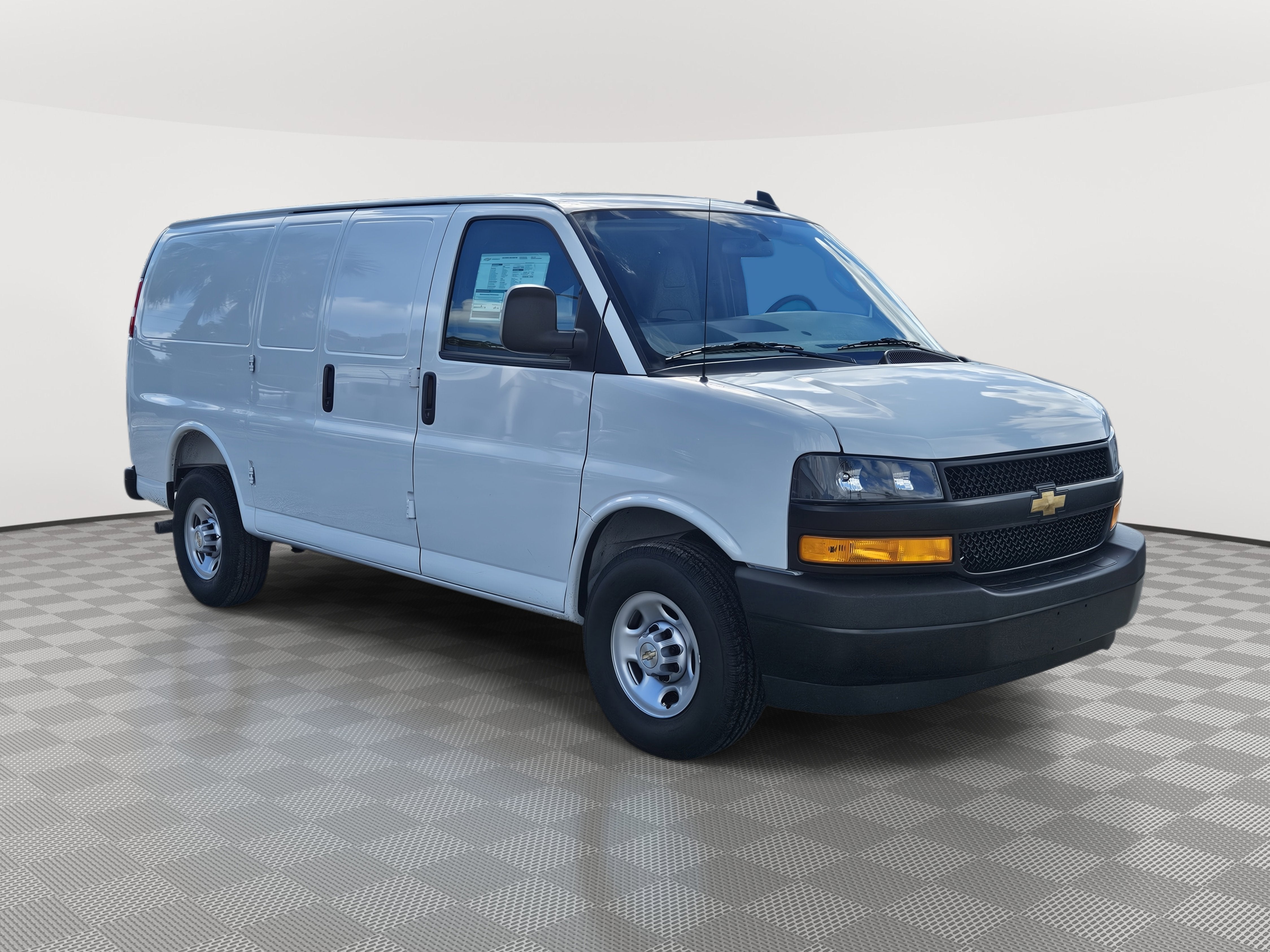 2025 Chevrolet Express Cargo 2500 WT