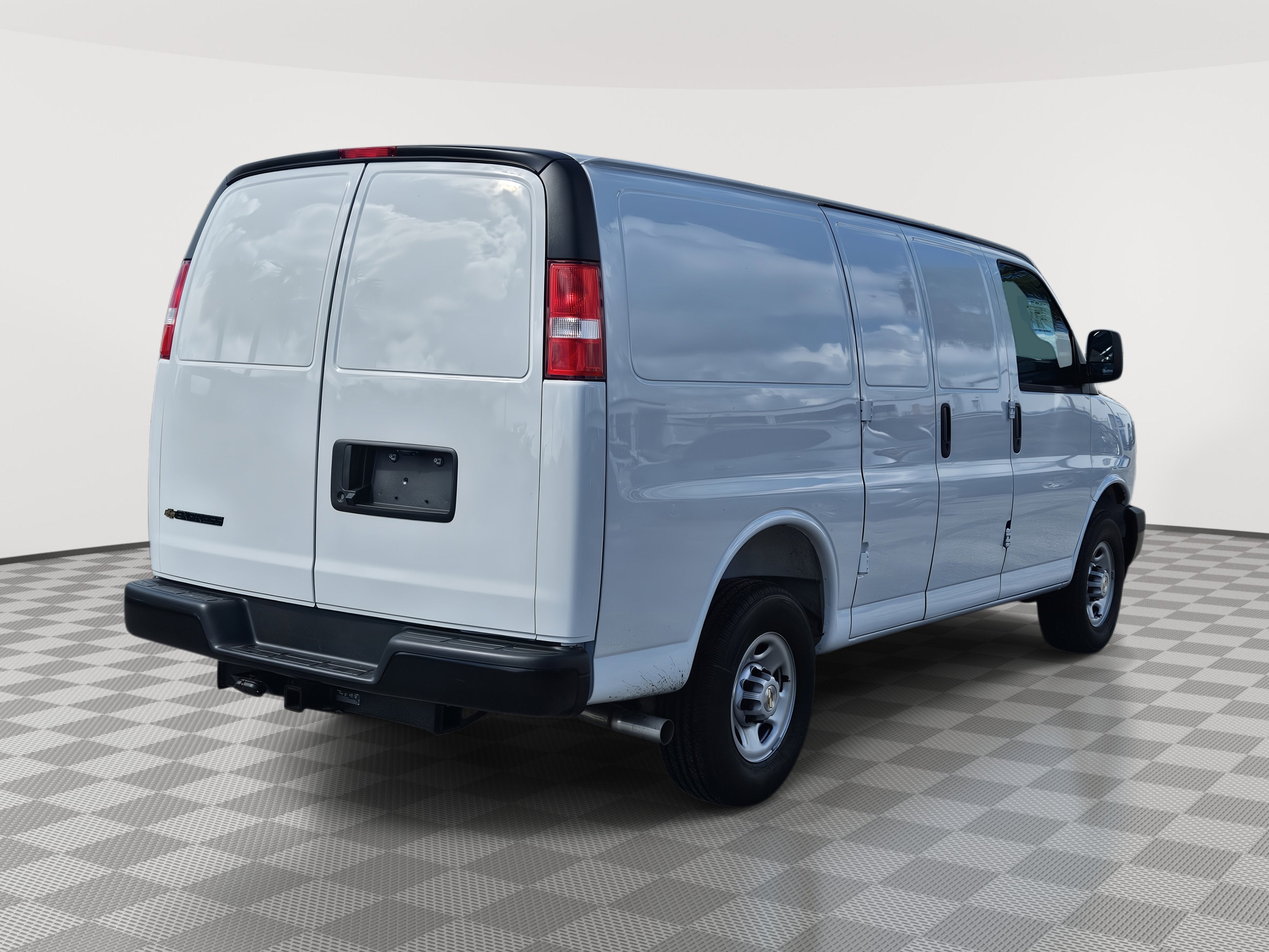 2025 Chevrolet Express Cargo 2500 WT