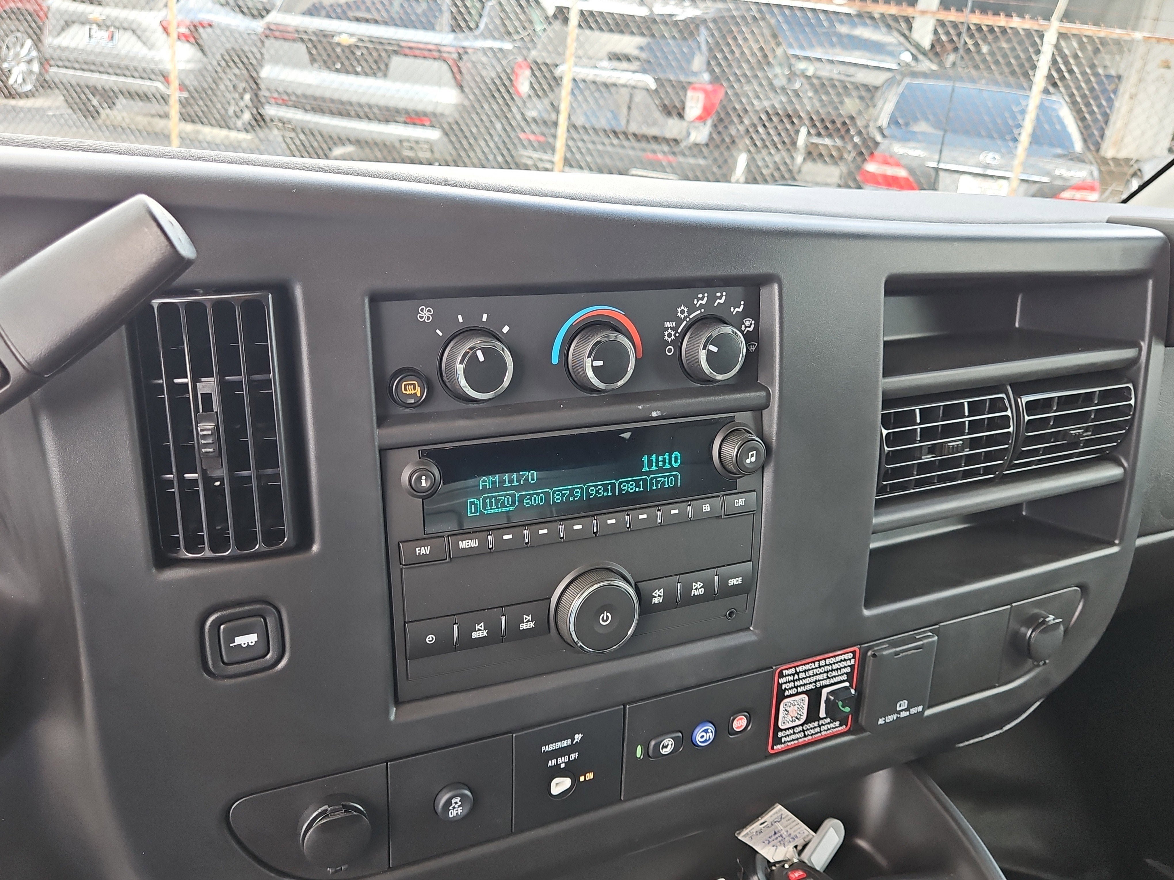 2025 Chevrolet Express Cargo 2500 WT