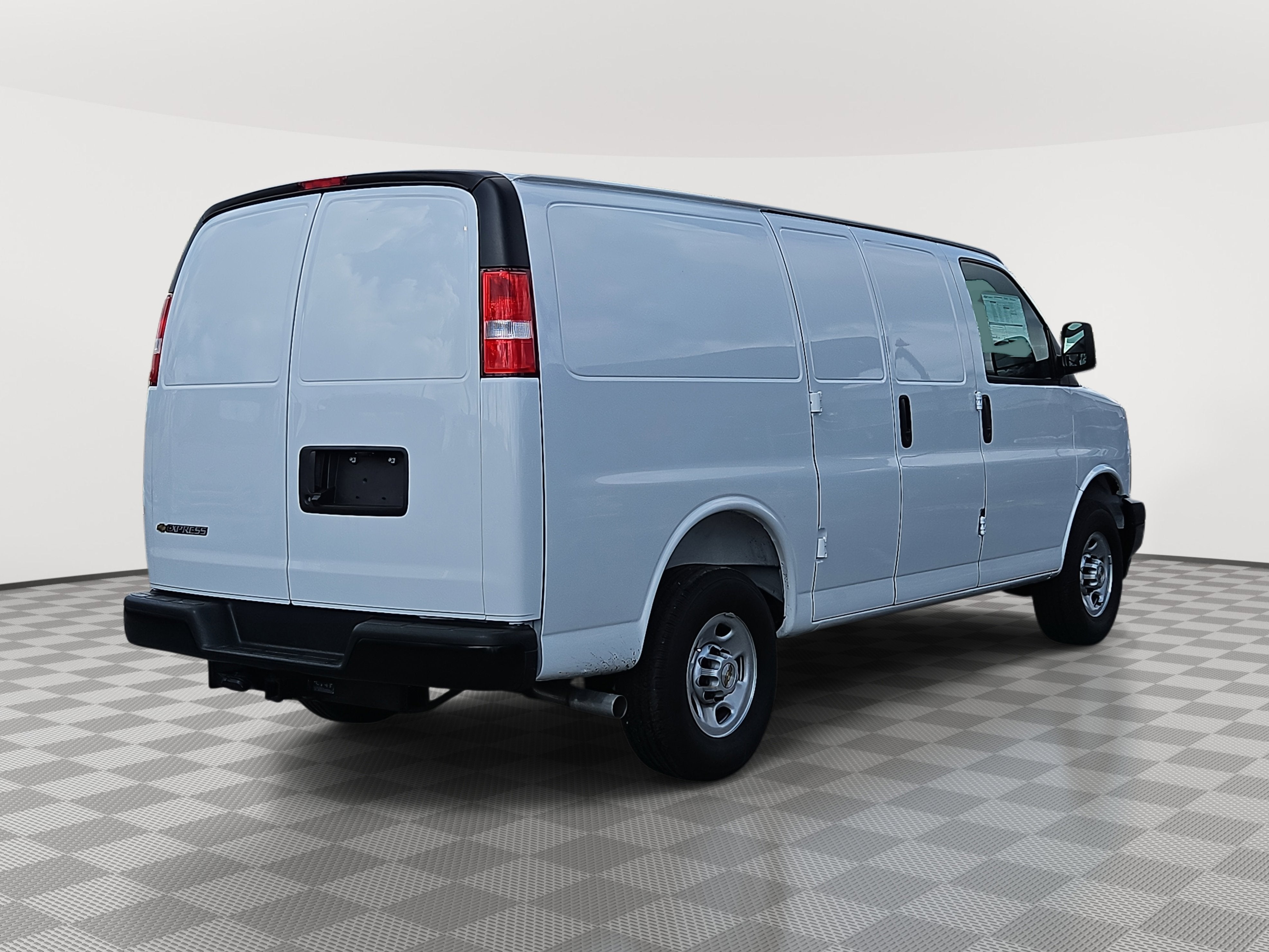 2025 Chevrolet Express Cargo 2500 WT