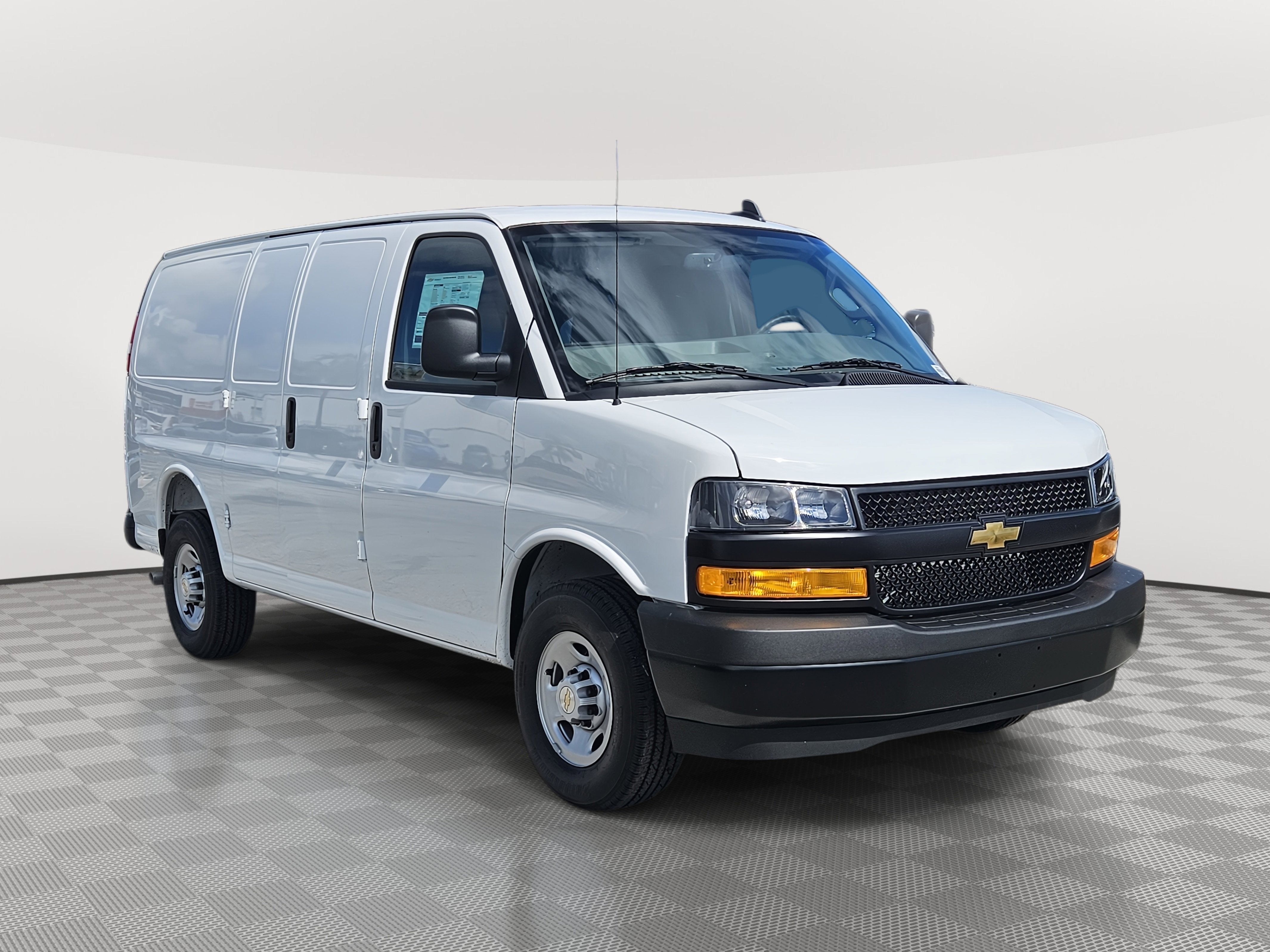 2025 Chevrolet Express Cargo 2500 WT