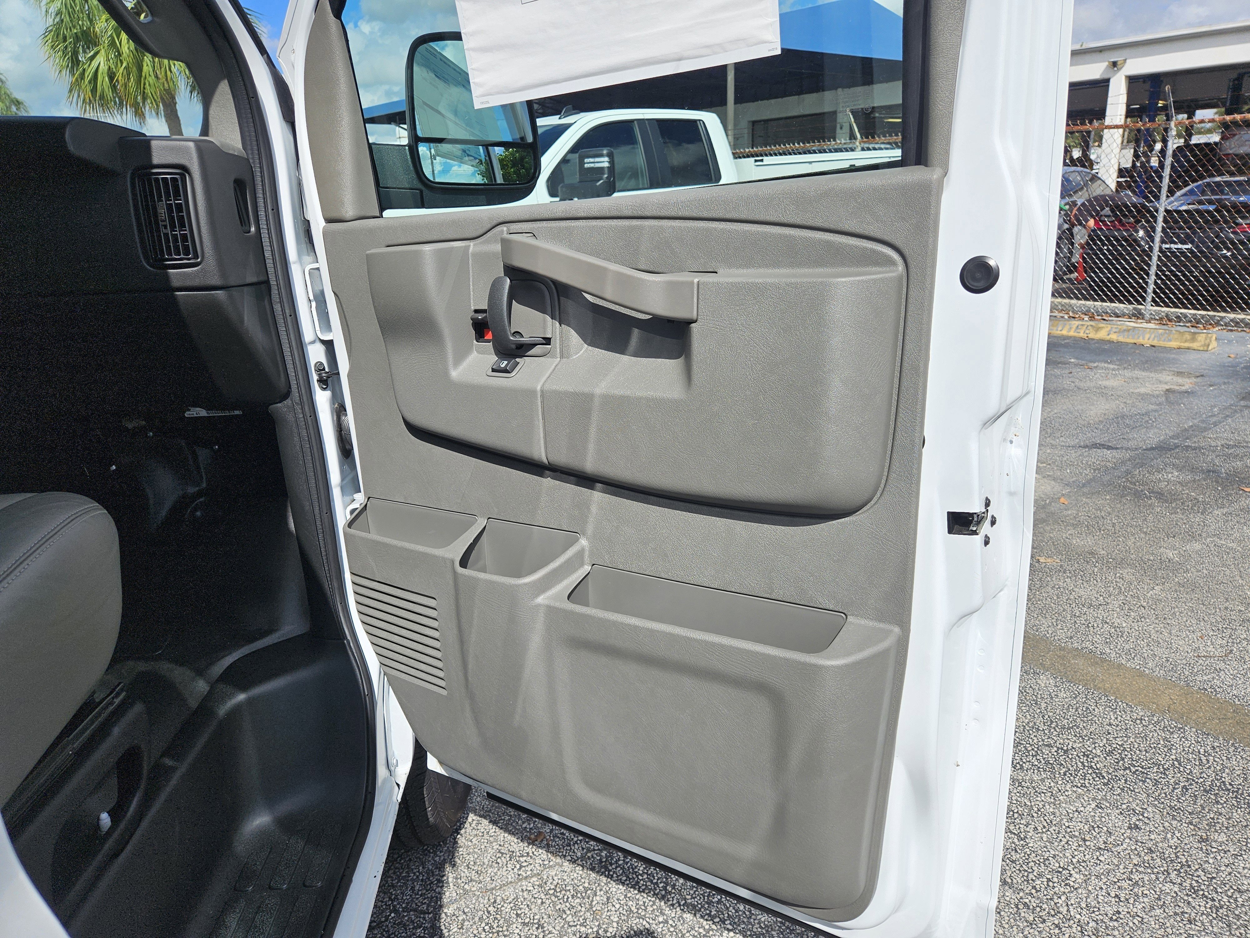 2025 Chevrolet Express Cargo 2500 WT