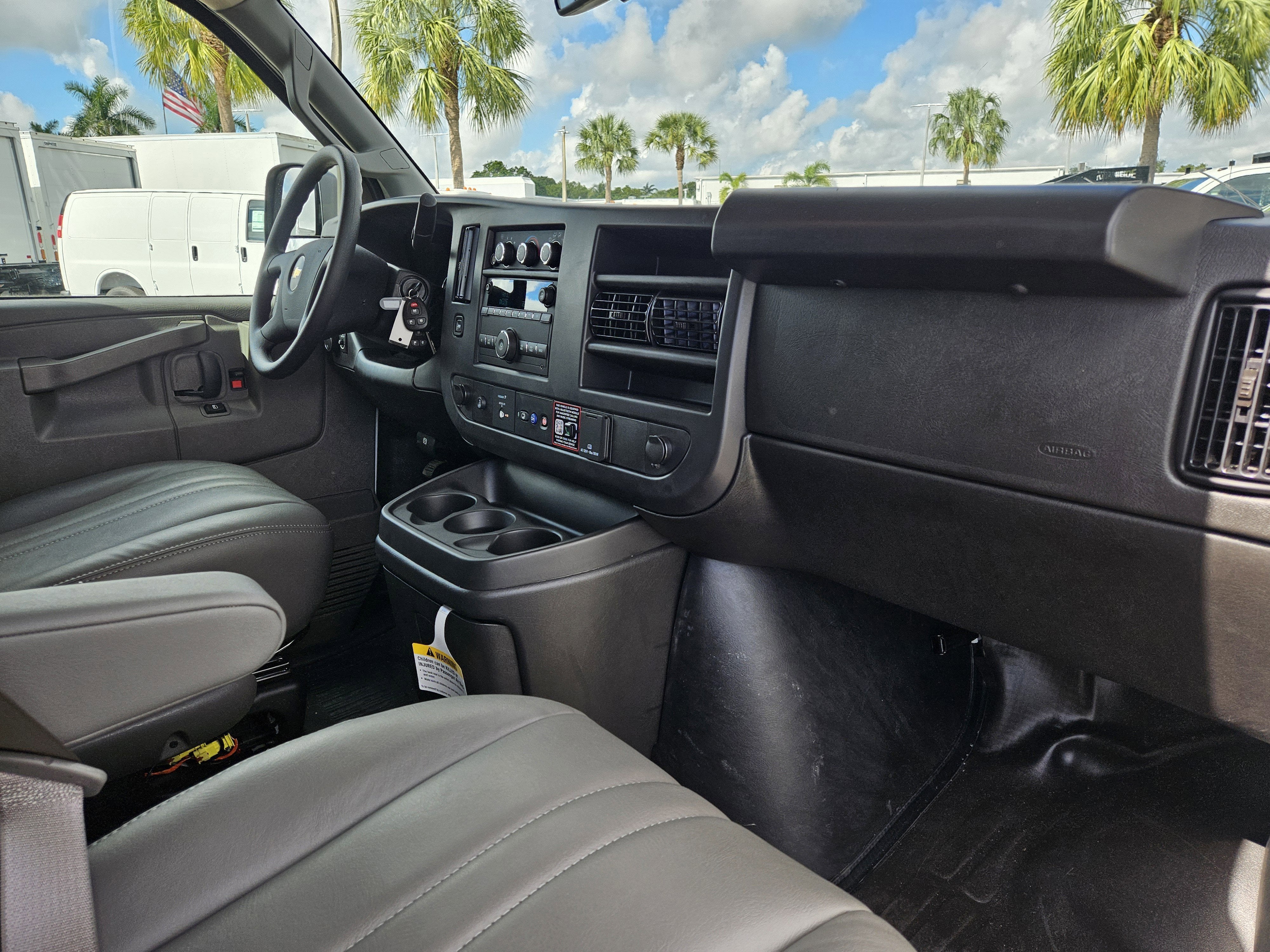 2025 Chevrolet Express Cargo 2500 WT