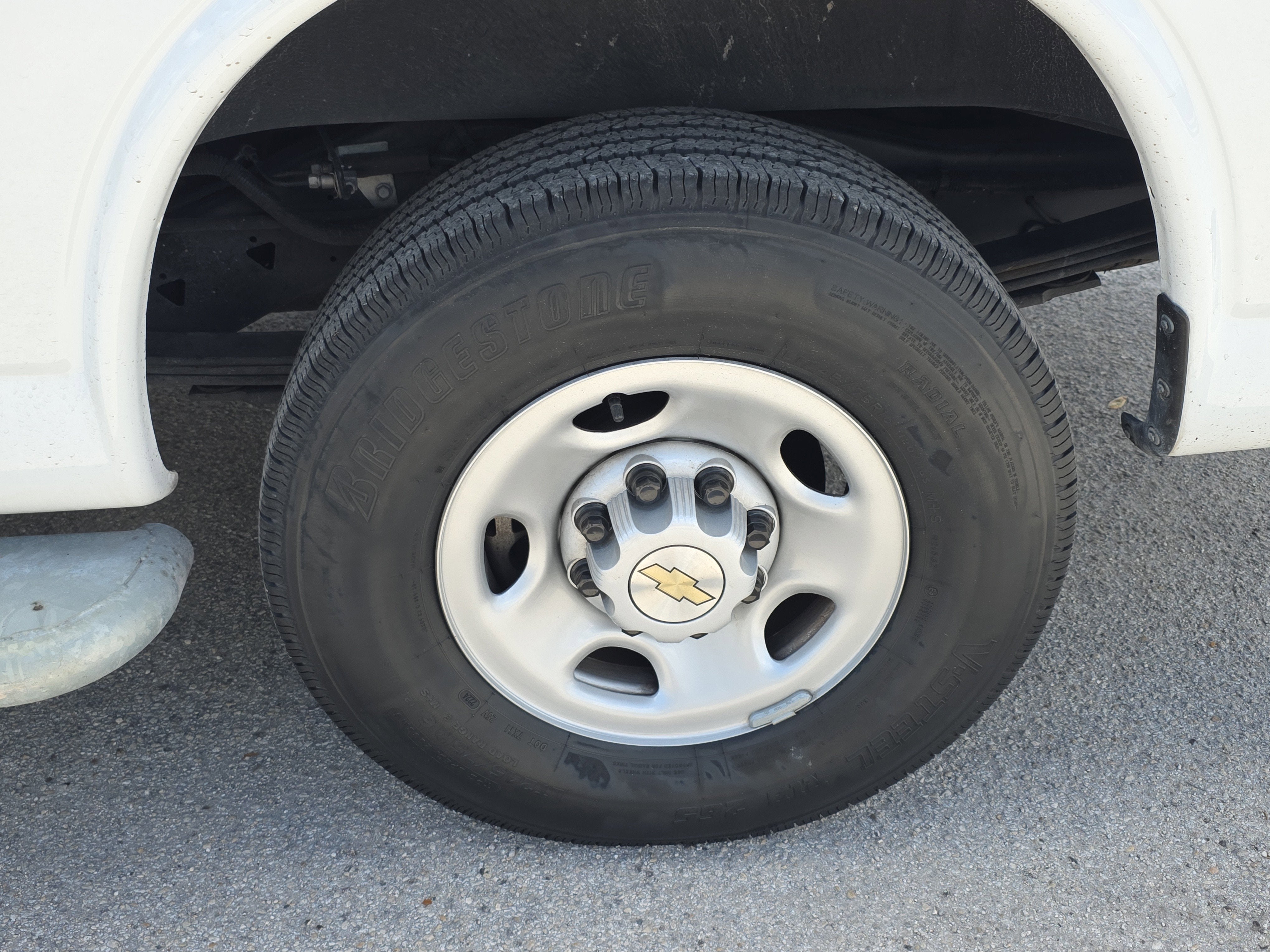 2024 Chevrolet Express Cargo 2500 WT