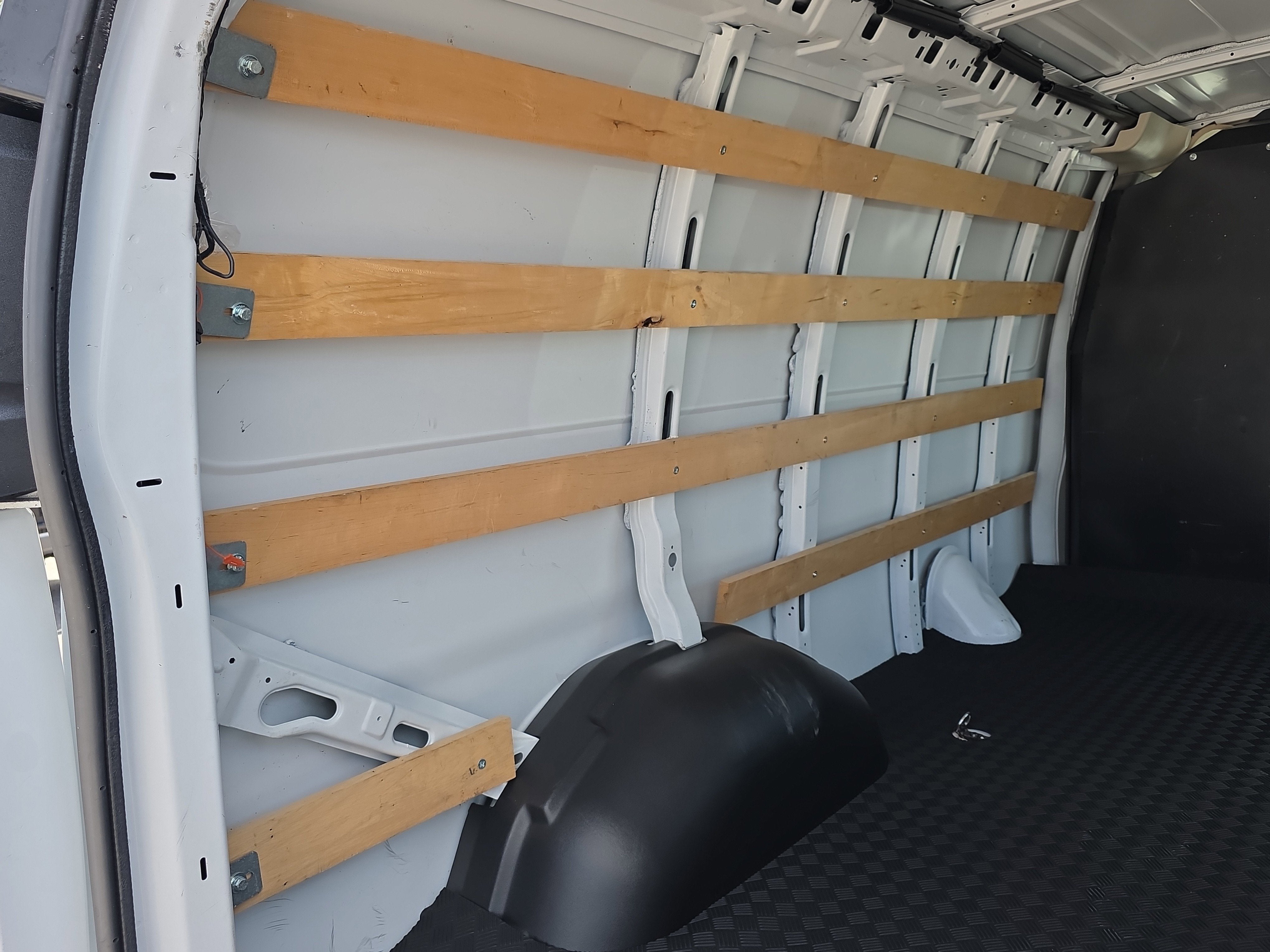 2024 Chevrolet Express Cargo 2500 WT