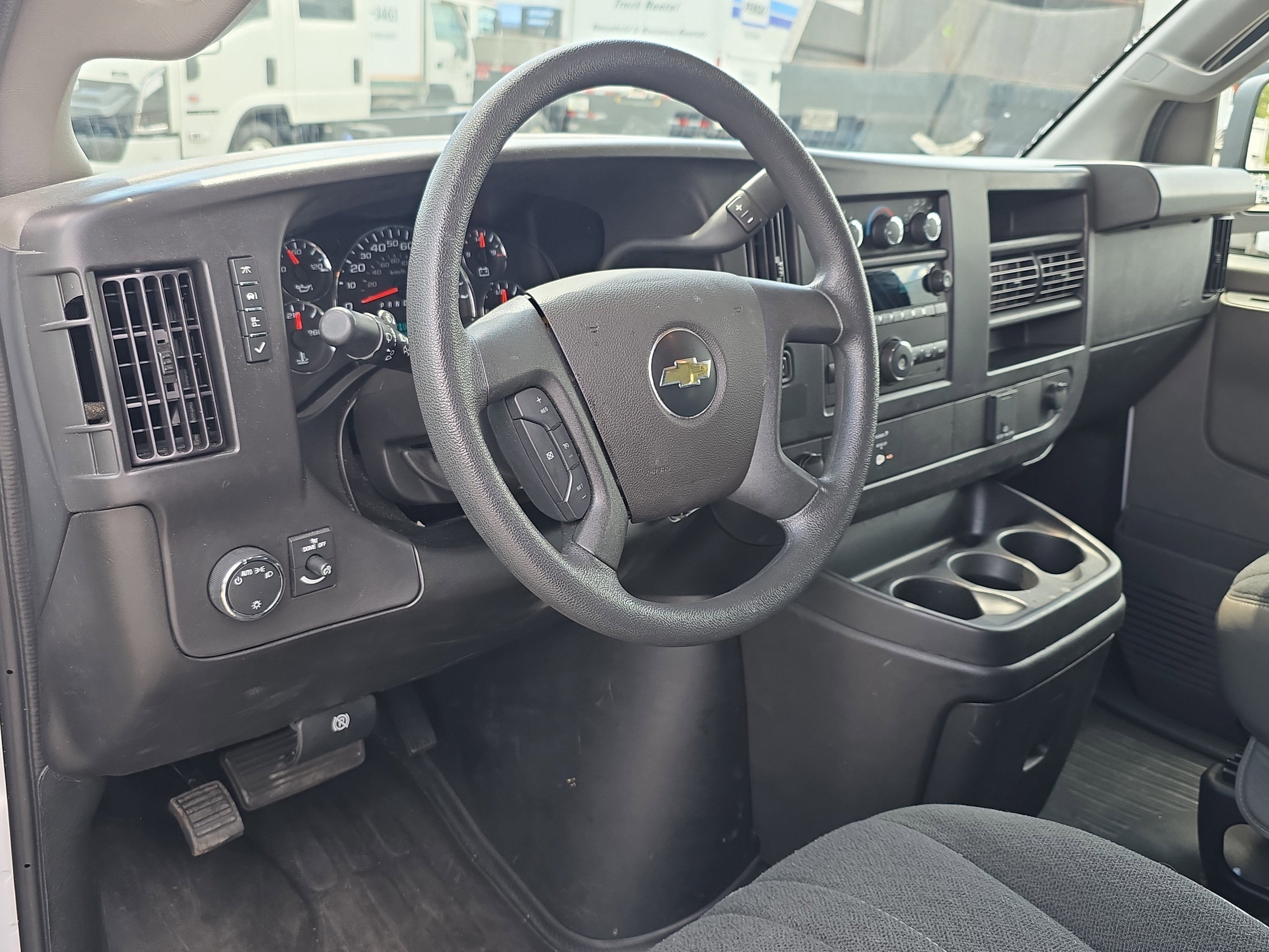 2024 Chevrolet Express Cargo 2500 WT