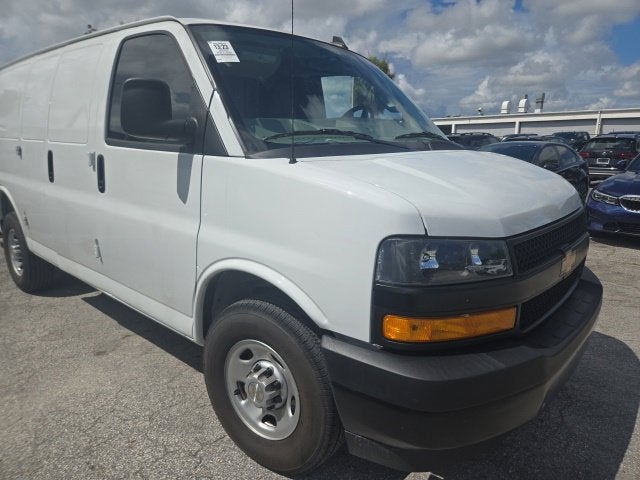 2025 Chevrolet Express Cargo WT